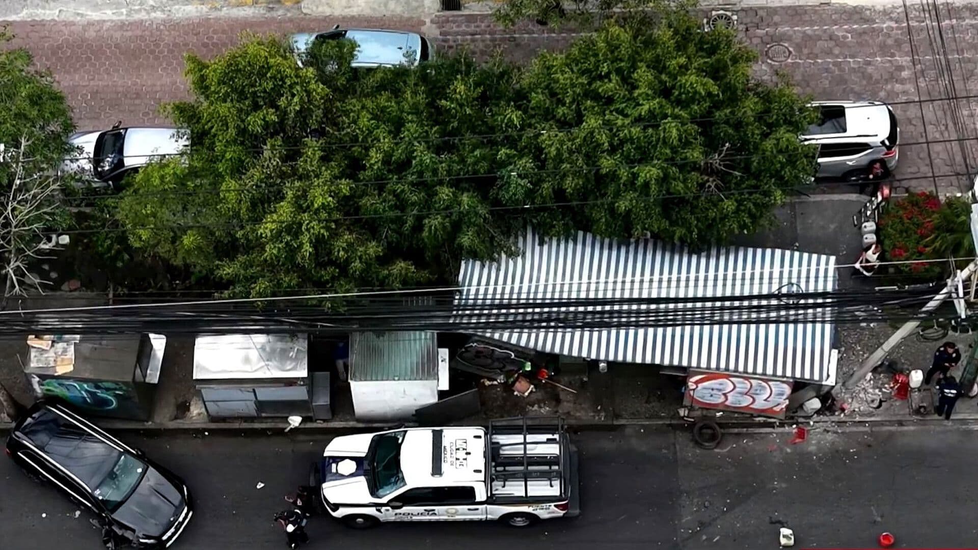 Choque de Camioneta de Lujo en Periférico Sur, Tlalpan, Dejó Dos Lesionados