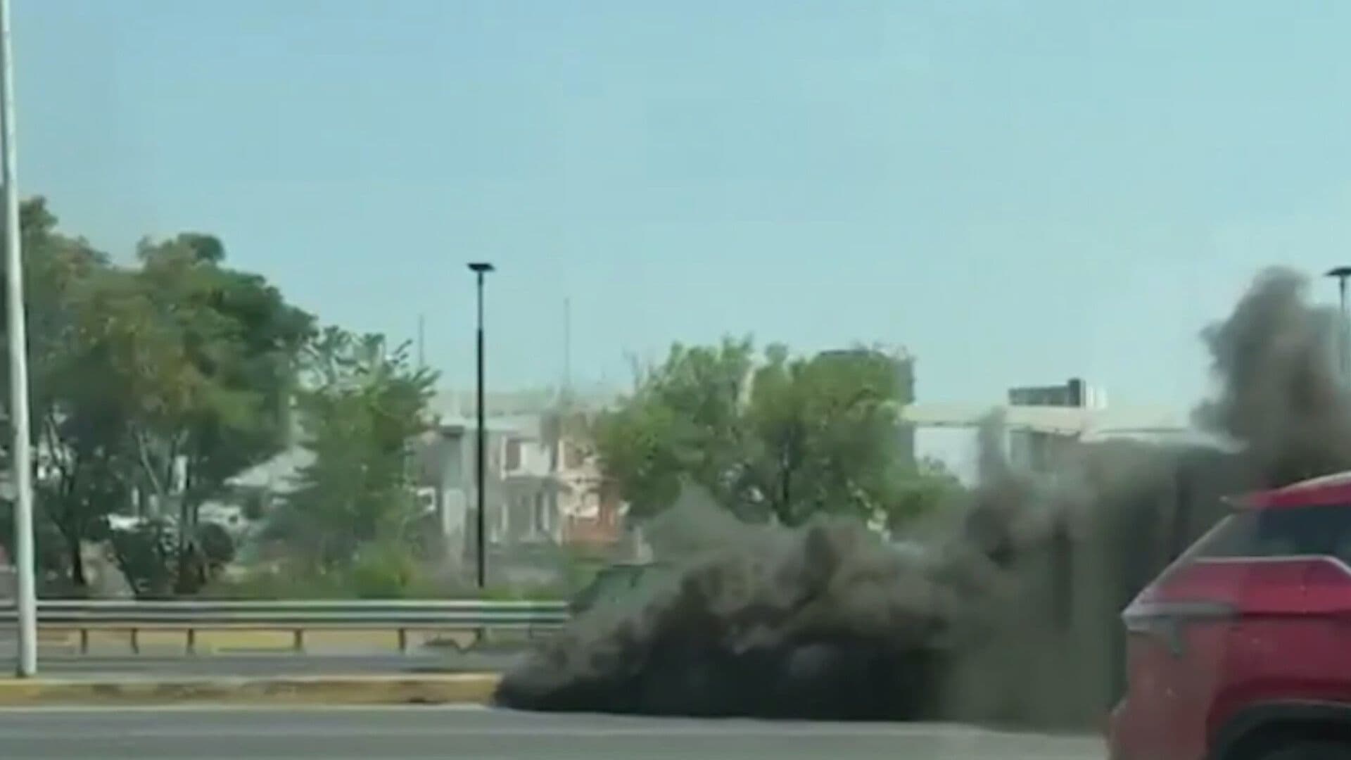 Alarma Incendio de Basura en Pluvial en Monterrey