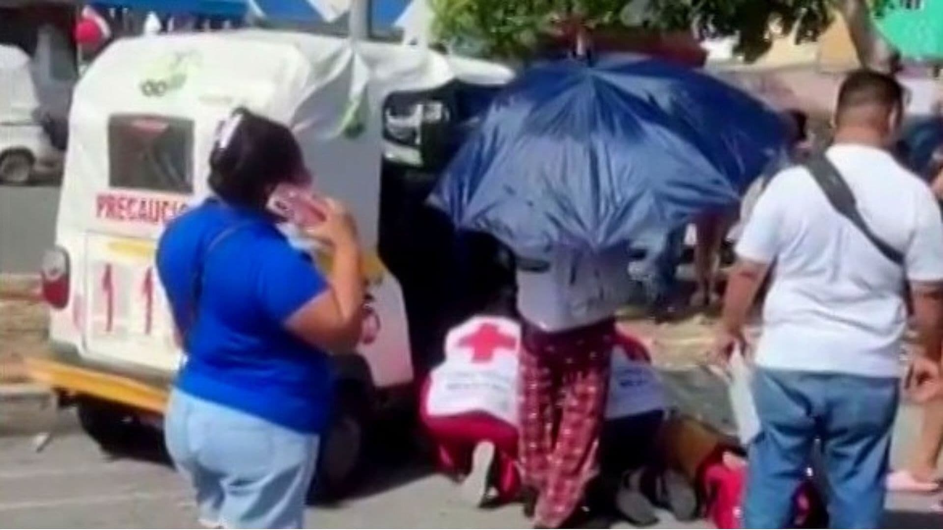 Mujer de la Tercera Edad Resultó Herida Tras Ser Aplastada por Mototaxi en Playa del Carmen