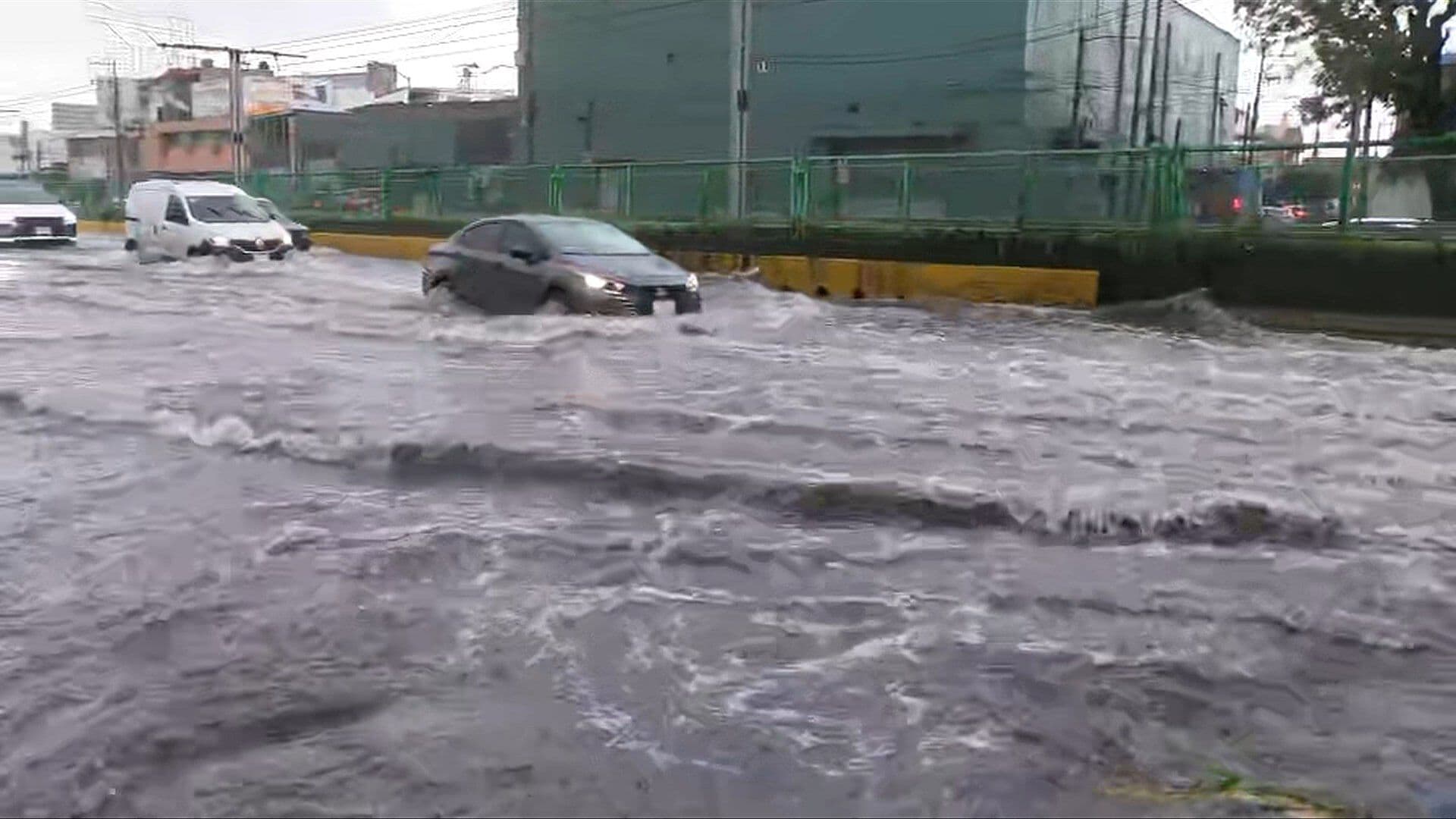 Reportan Inundación tras Lluvias en Varios Municipios de Jalisco; Así se Ve