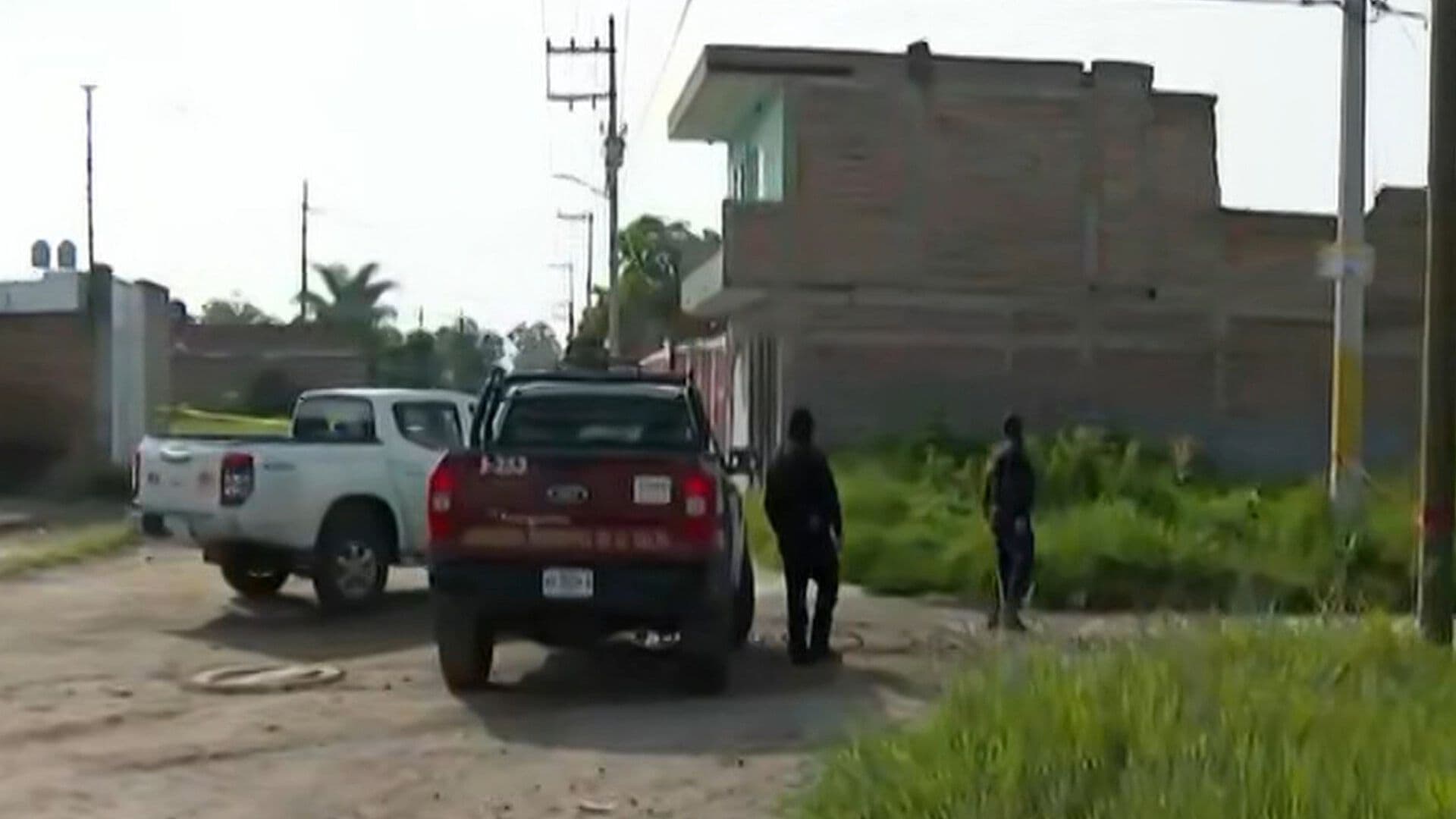 Hallan Dos Cuerpos Dentro de Camioneta de la Fiscalía en El Salto, Jalisco