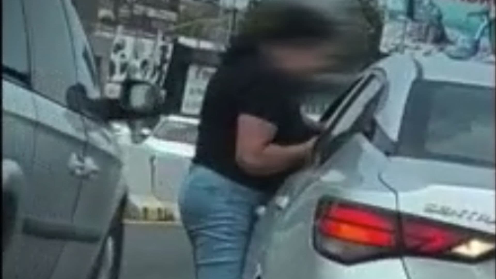 Choca, Reclama; Presunto Intenta Huir y La Arrastra en Av. Fidel Velázquez y B. Reyes