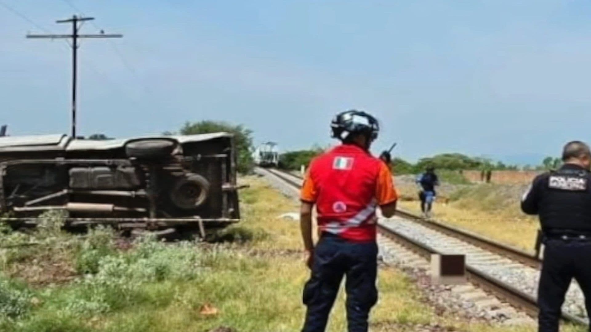 Conductora Intenta Ganarle el Paso al Tren y es Embestida en Irapuato; Hay Dos Fallecidos