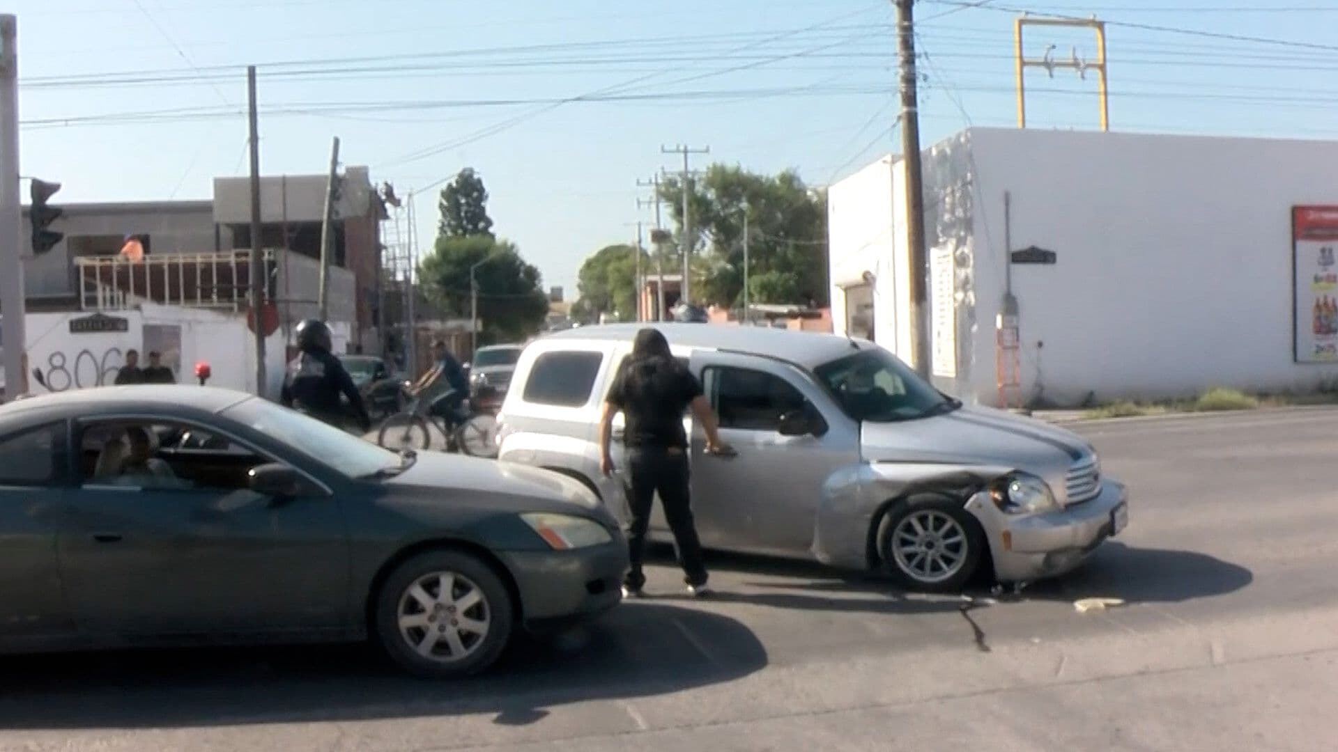 Choque Entre Dos Vehículos Deja Daños Materiales en Piedras Negras