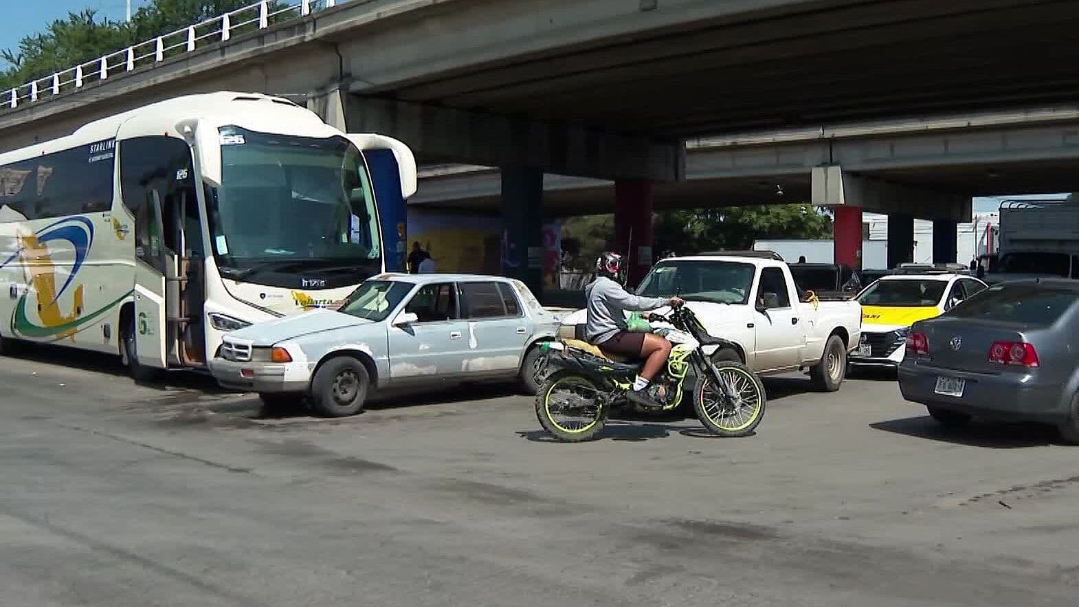 Choque en Calzada Lázaro Cárdenas y Río Seco, en Tlaquepaque, Deja Una Mujer Lesionada