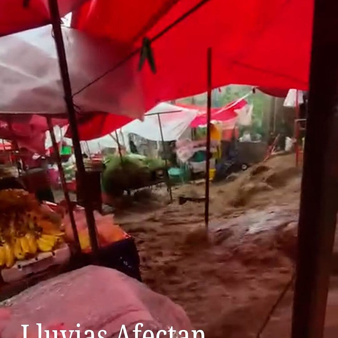 Lluvias Afectan Los Reyes