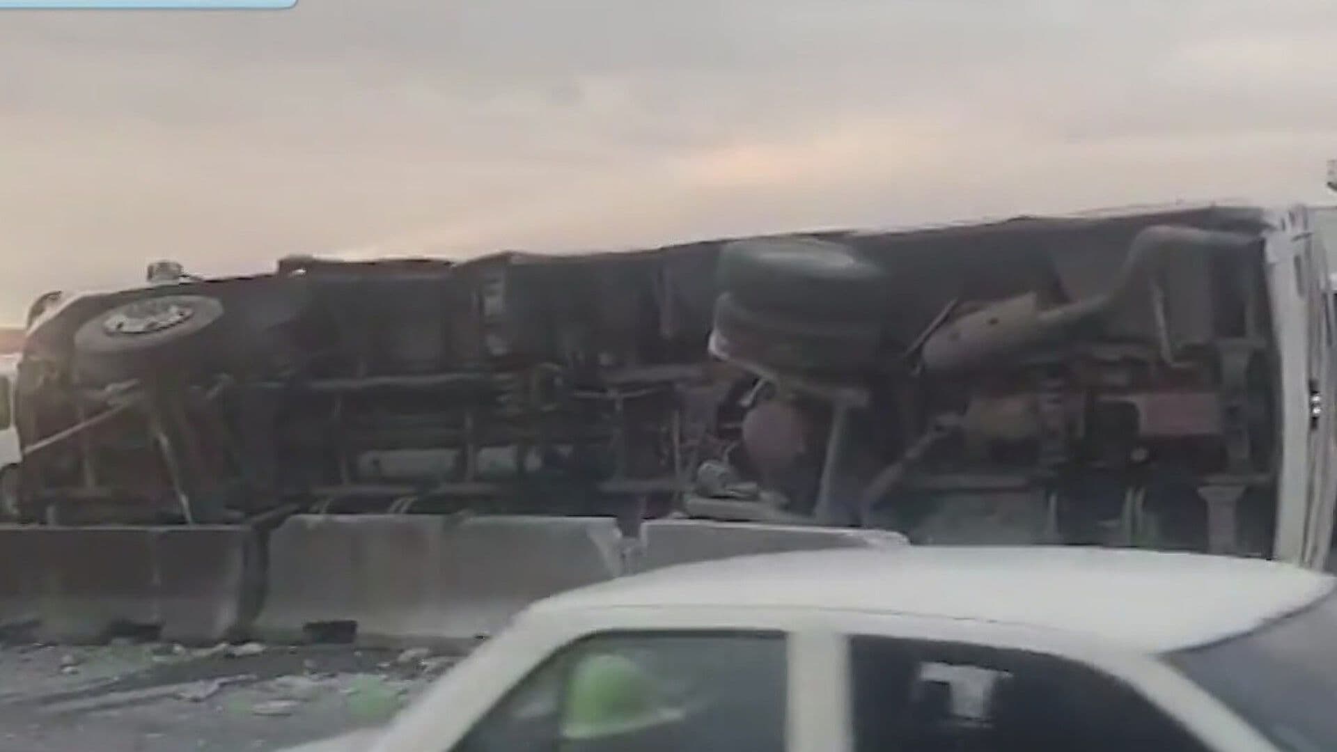 Colapsa Vialidad 3 Choques en Tramo de 2 Kilómetros; Hay 3 Heridos en Carretera a Laredo en Apodaca