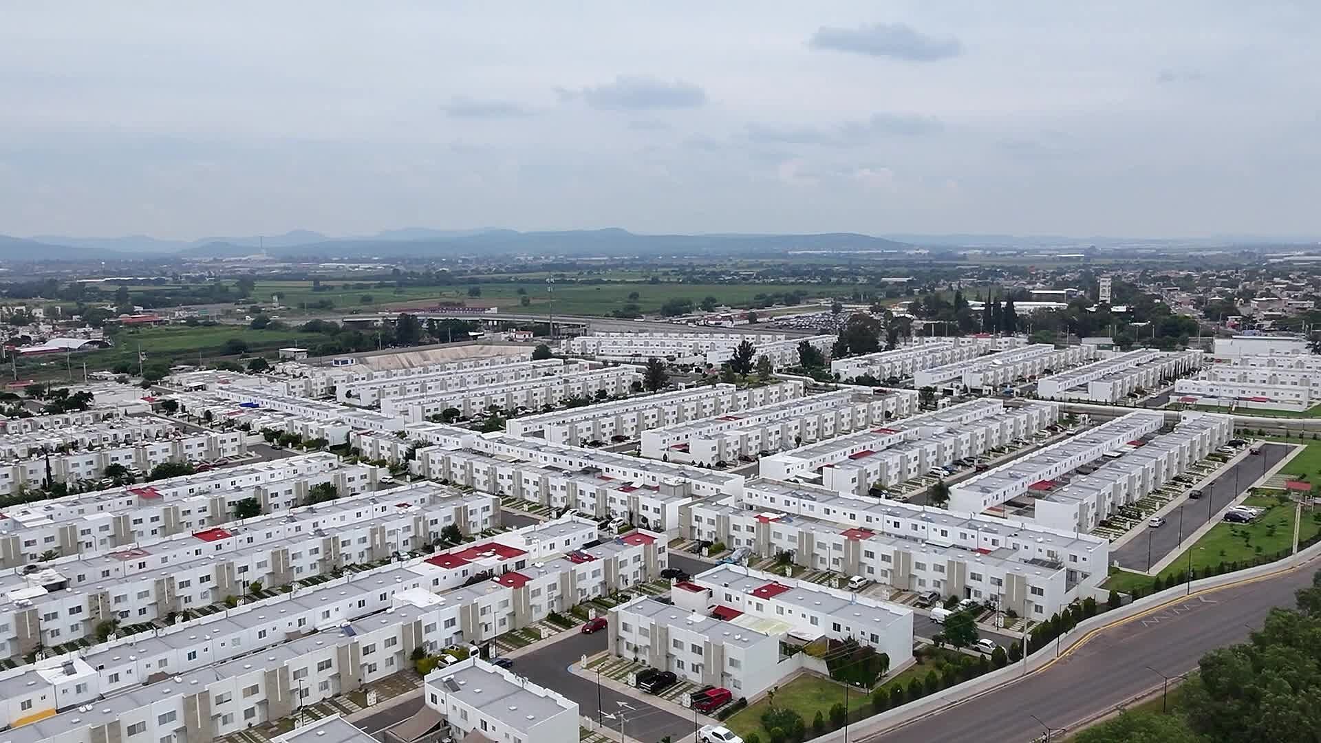 Querétaro Detecta 14 Desarrollos Inmobiliarios en Terrenos No Urbanizables