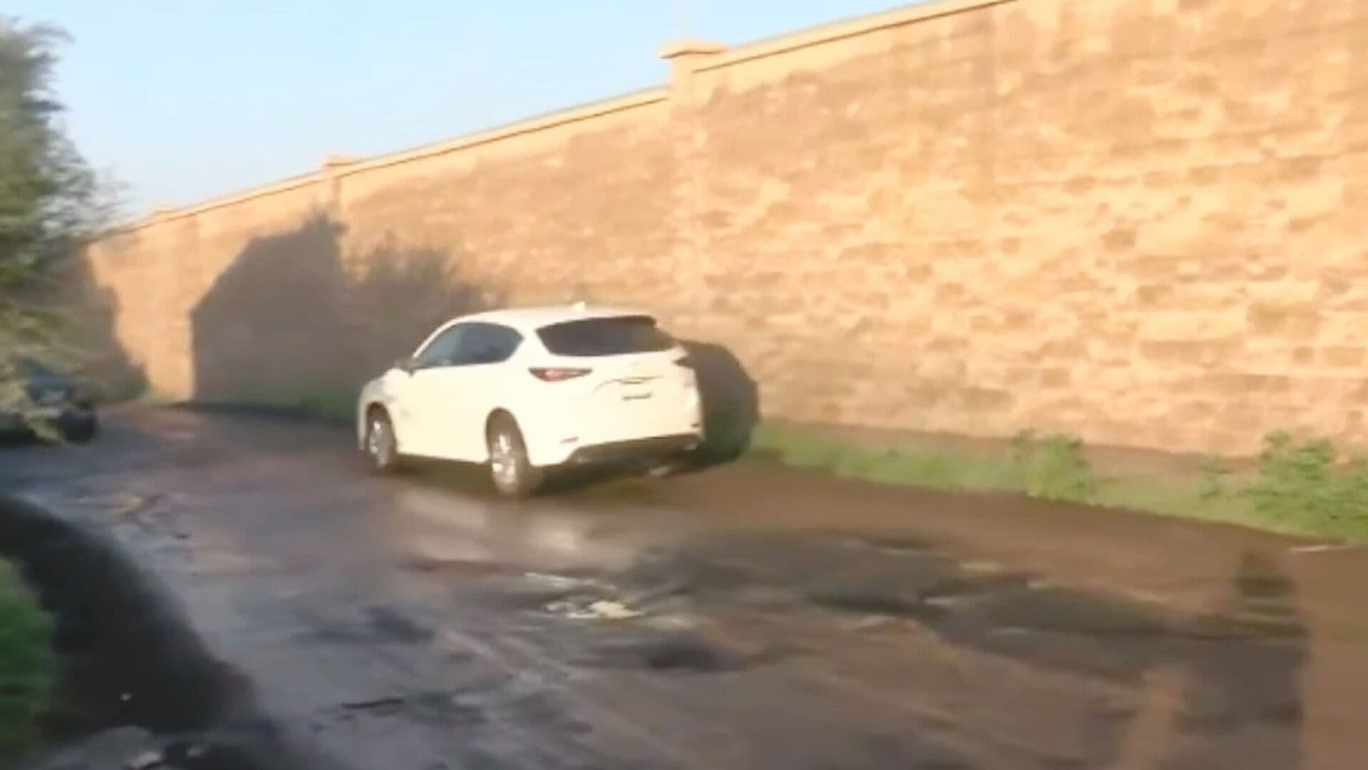 Alertan Mal Estado de Calles con Baches en Héroes de León en León