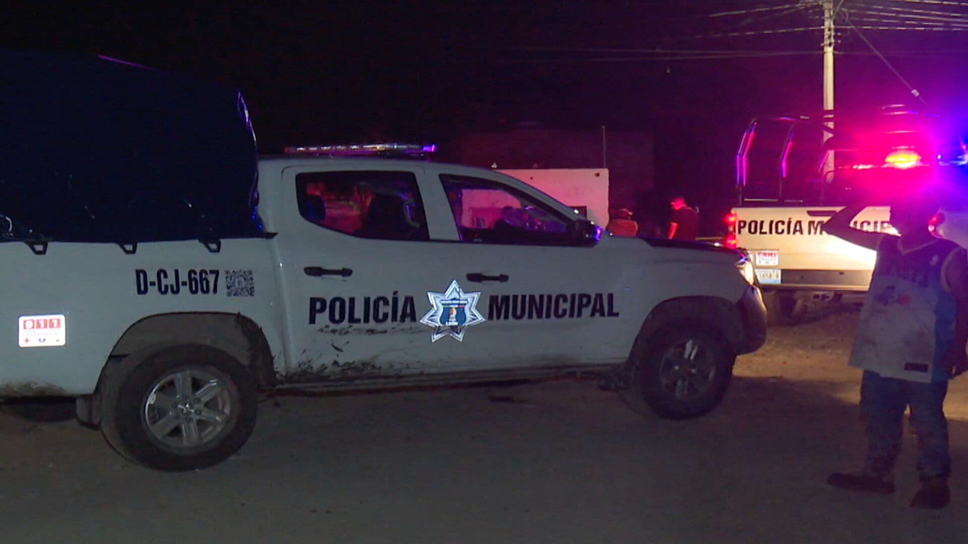 Tráiler Choca Contra Barra de Contención en la Caseta de Salamanca