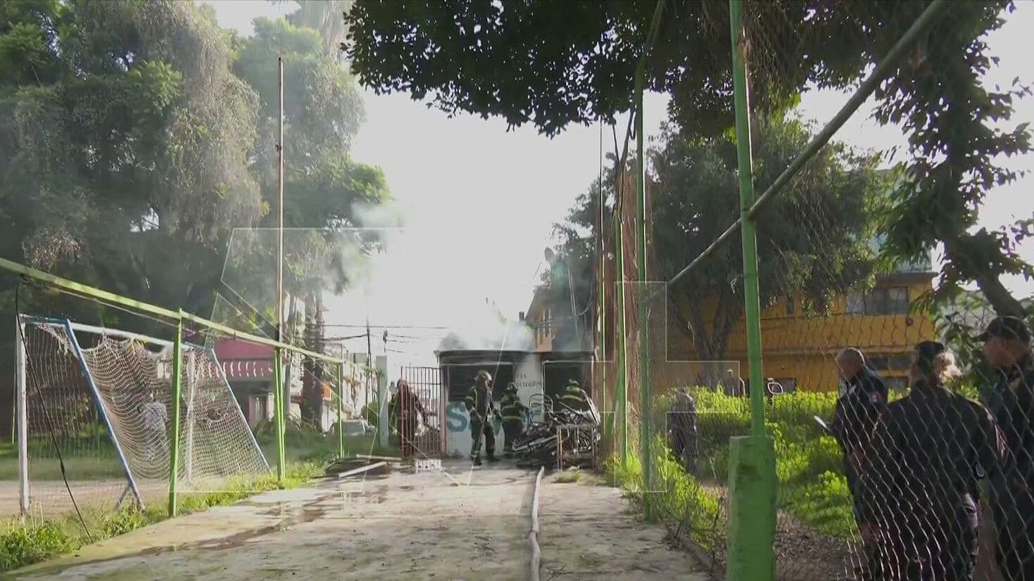 Incendio en Bodega de Canchas de Futbol en Tlalnepantla; Esto Pasó en Edomex