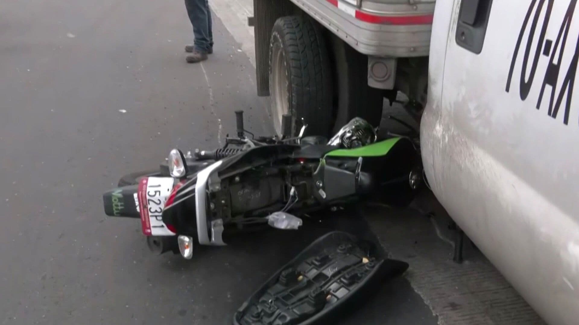 Motociclista Atropellado en Eje 3 Oriente y Fray Servando Provoca Caos Vial