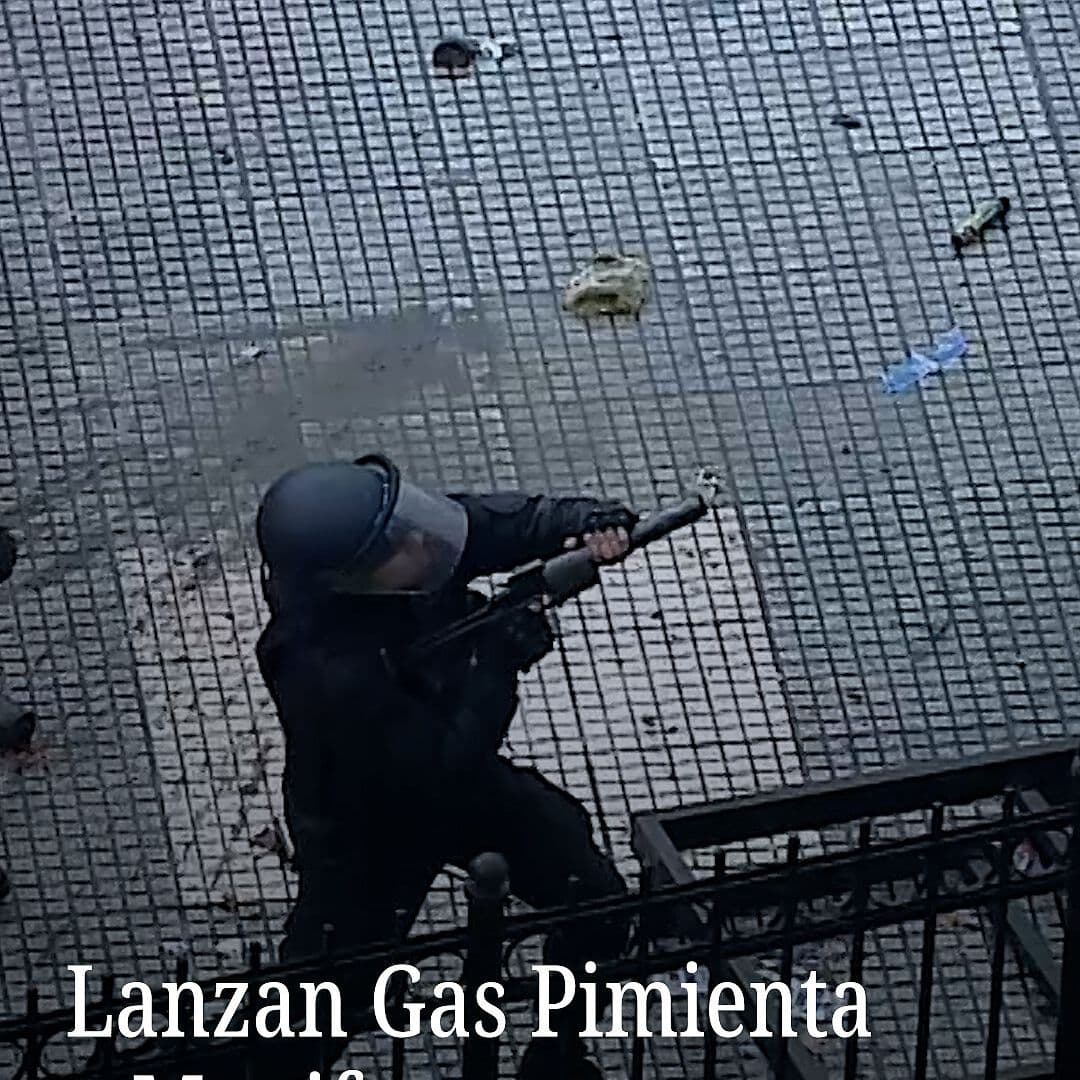 Lanzan Gas Pimienta a Manifestantes en Argentina