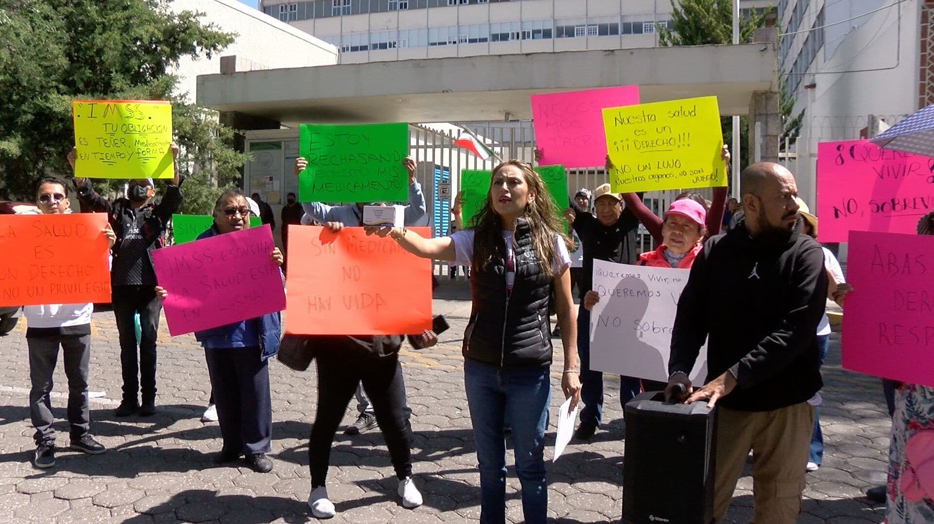 Manifestación Falta Medicamentos Pacientes Renales Hospital San José IMSS Puebla