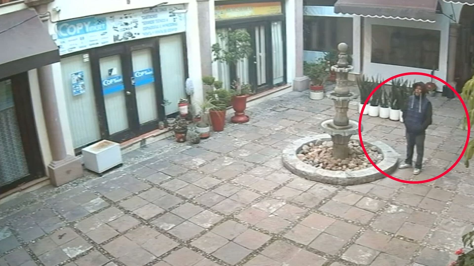 Captan en Video a Sujeto Robando una Bicicleta en Plaza de Libres, Puebla