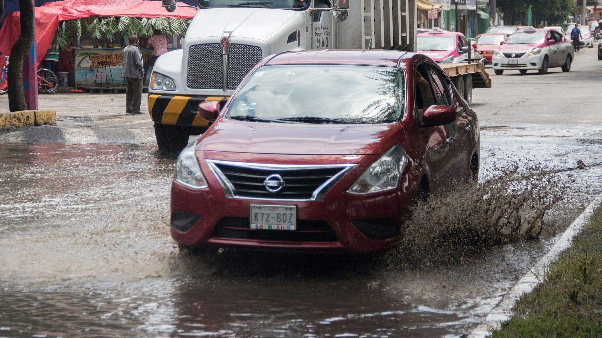 Reporte de Lluvia y Actividad Eléctrica en la Alcaldía Iztapalapa; Afectaciones Viales