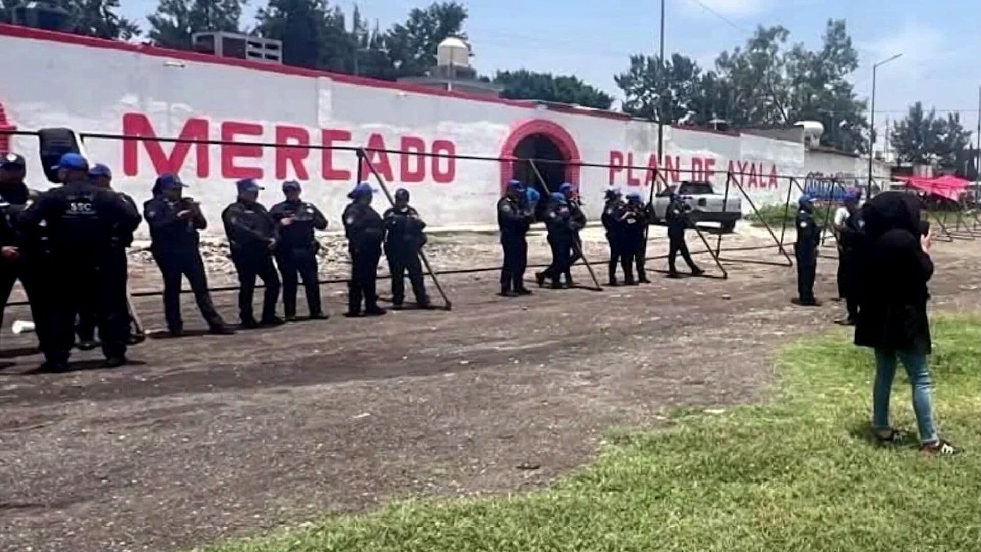 Impide Espectáculo sin Permiso con Animales Bravos en Iztapalapa, CDMX