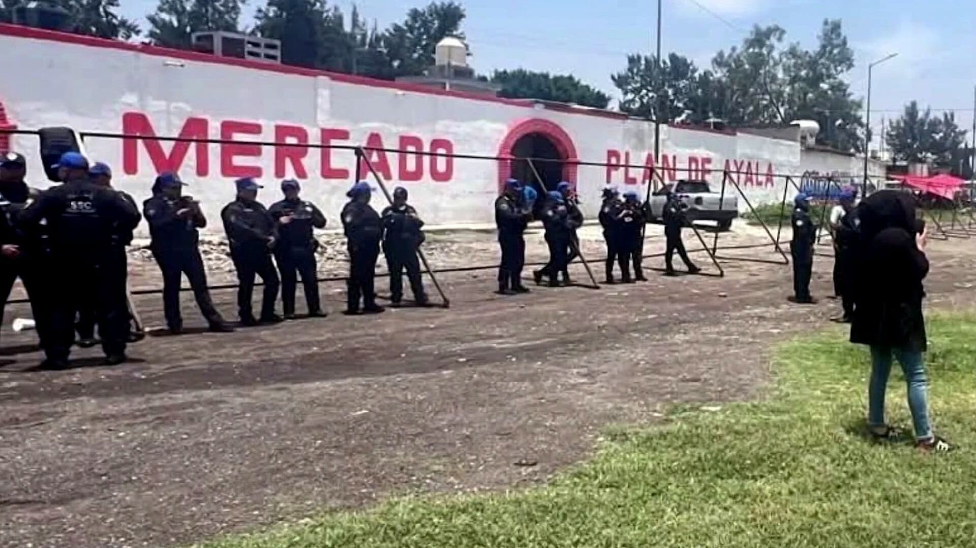 Impide Espectáculo sin Permiso con Animales Bravos en Iztapalapa, CDMX
