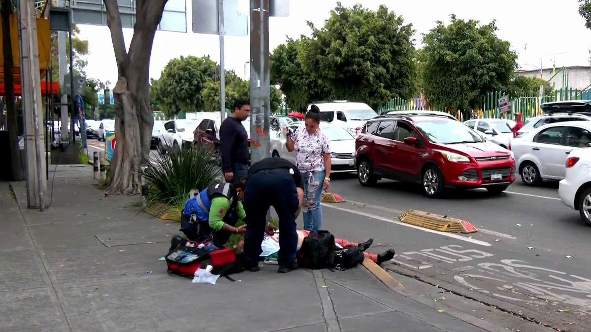 Persona Se Desvanece en Río Consulado y Eje 3 Oriente, CDMX