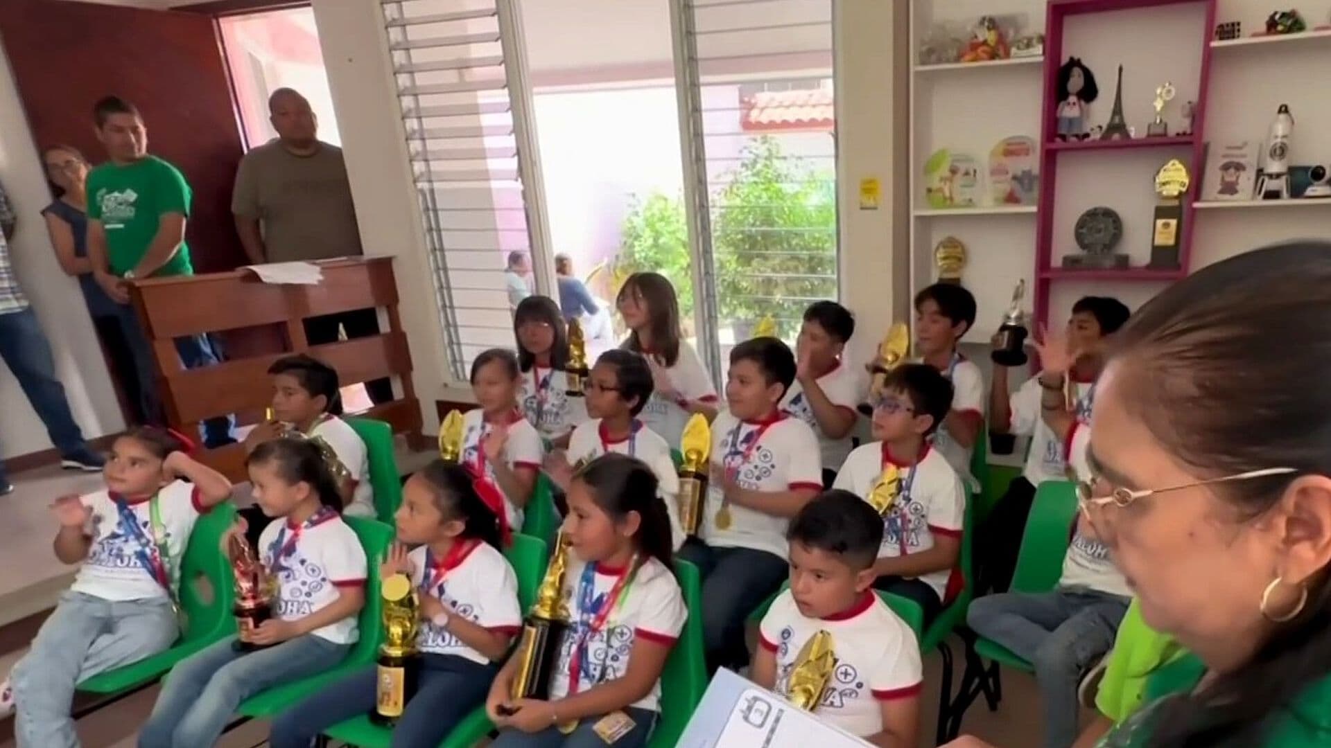 Niños de Chiapas Ganan 17 Trofeos en Campeonato Internacional de Cálculo Mental