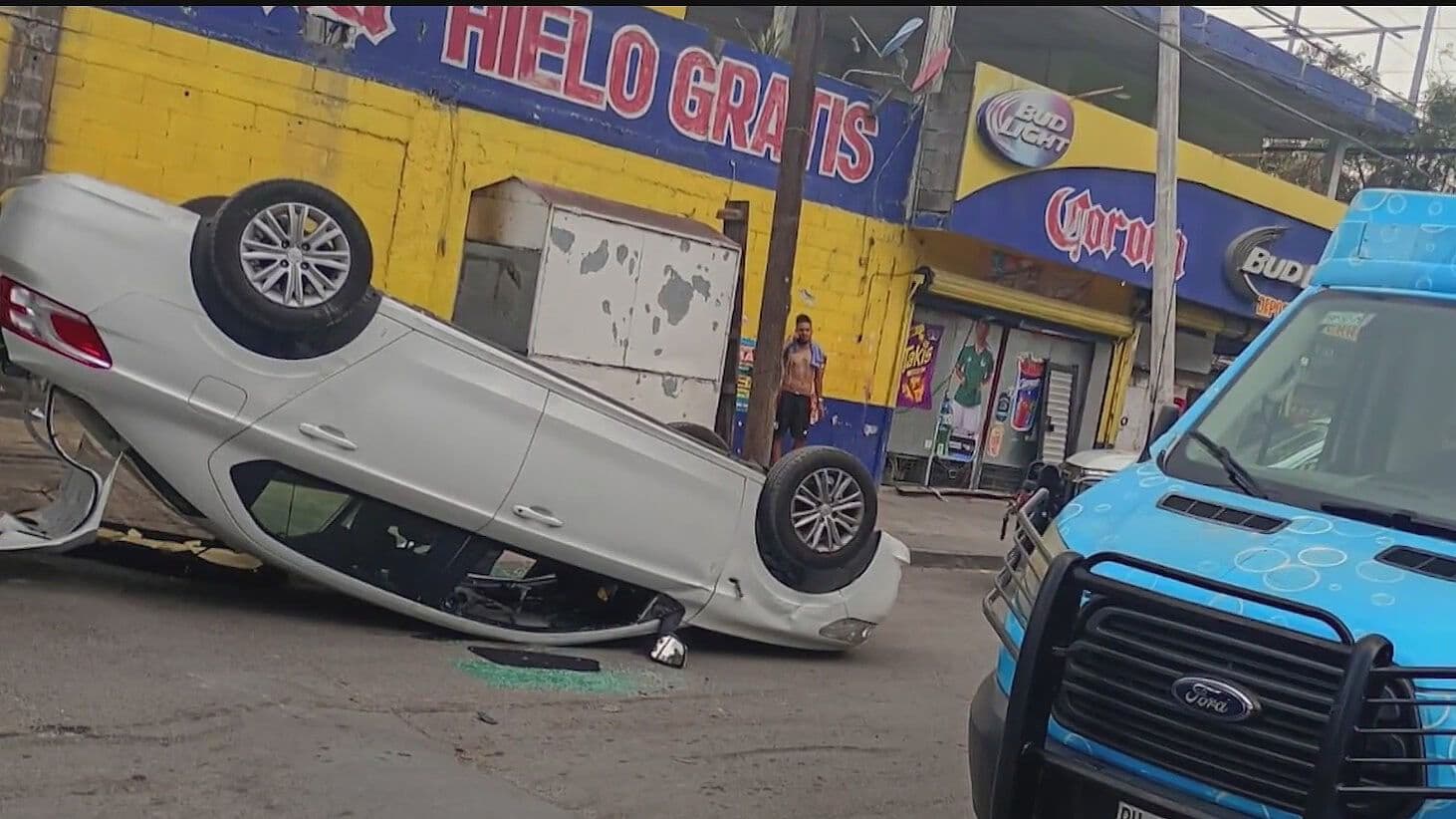 Moviliza Volcadura a Rescatistas en Santa Catarina