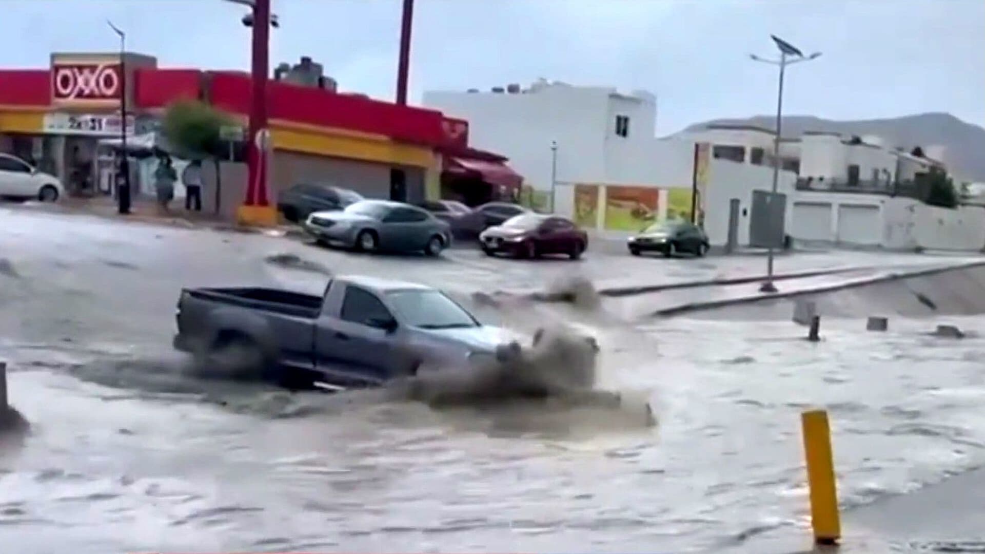 Lluvias Intensas con Granizo y Vientos Azotan Varios Estados de México