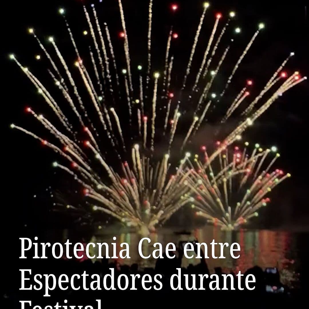 Pirotécnia Cae entre Espectadores Durante Festival