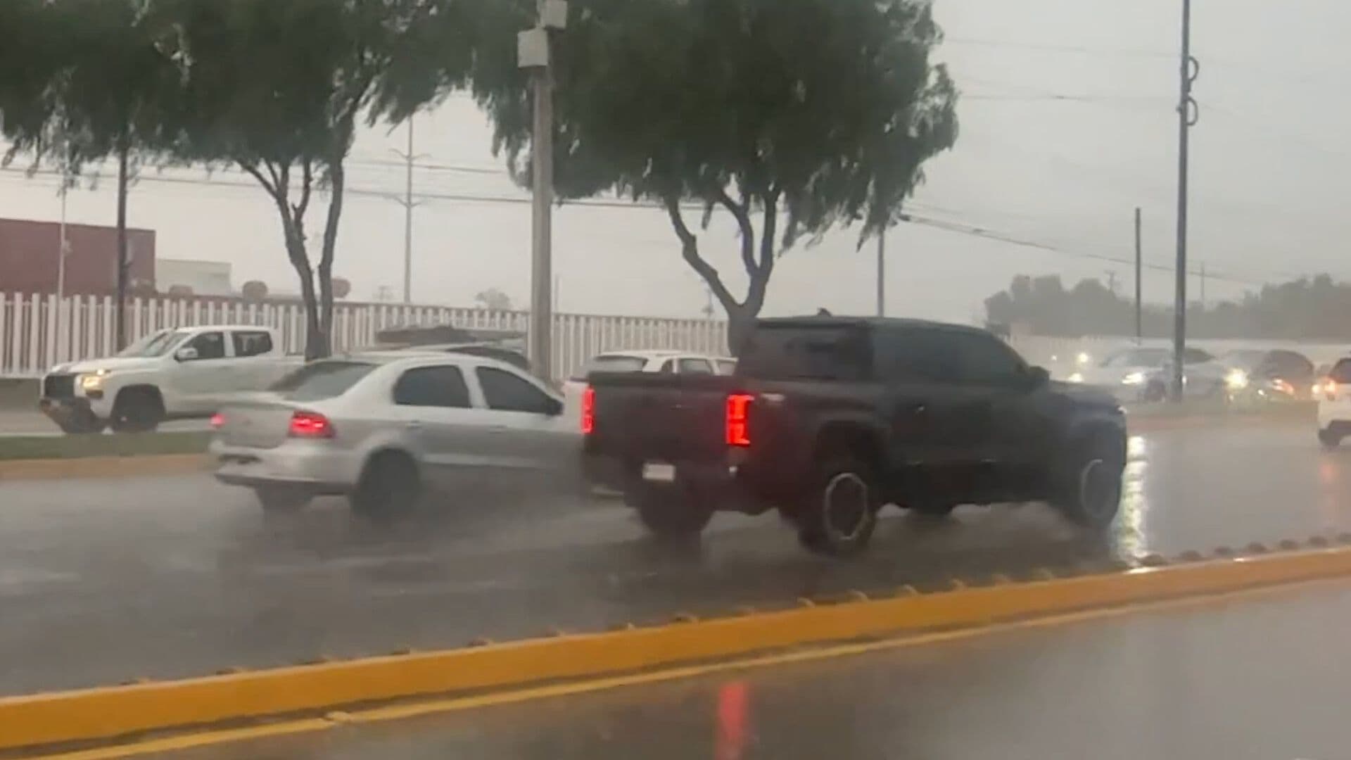 Lluvias Causaron Daños en Distintas Colonias de León; No Hubo Lesionados