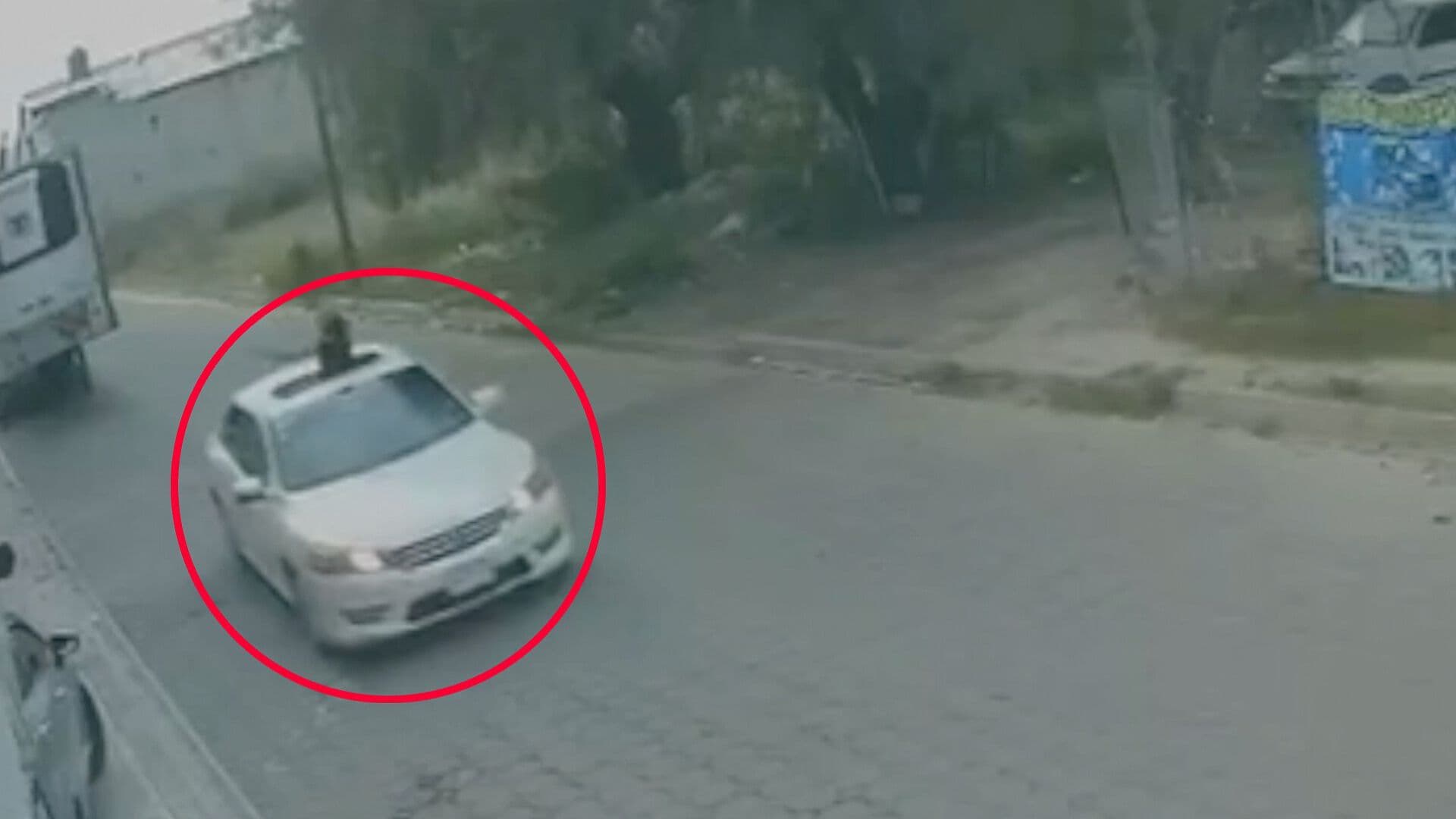Video Sujetos Arrojaron Huevos Automóvil Personas Viviendas Acatzingo Puebla