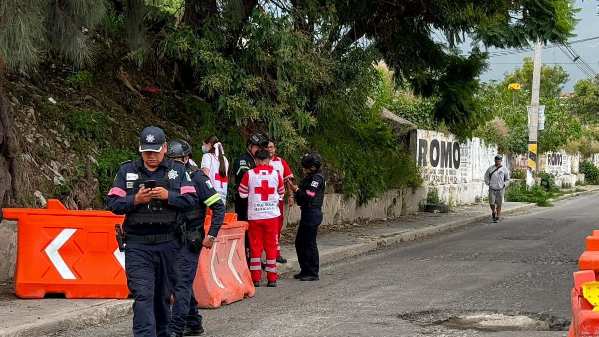 Investigan Muerte de Hombre Tras Presuntamente Caer de 5 Metros en Calzada Las Armas