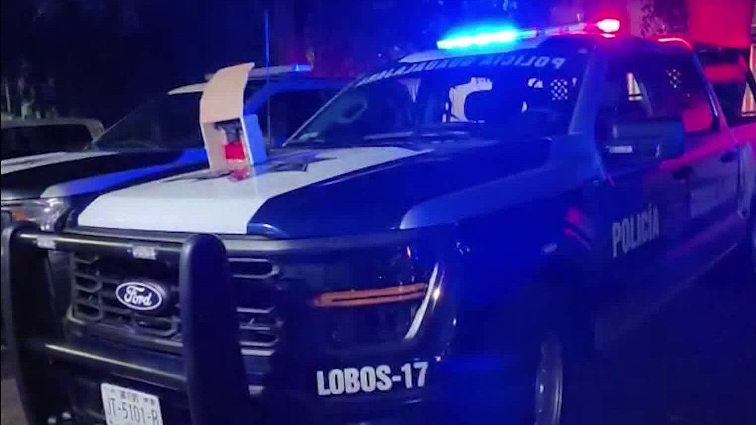 Detienen a 2 Hombres por Portar un Arma de Fuego a Bordo de una Camioneta en Guadalajara