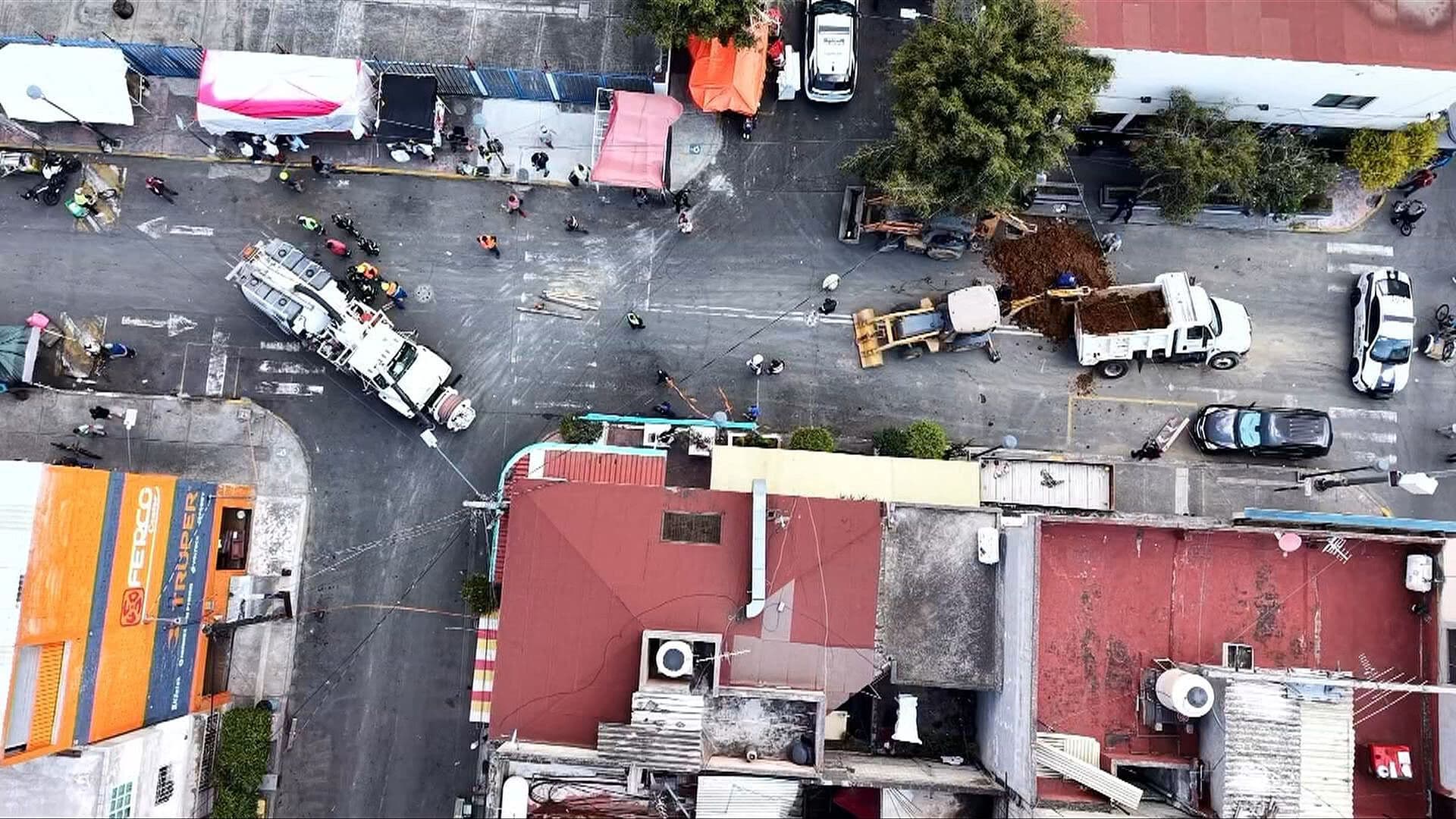 Así se Ve Desde el Aire la Caída de Dos Vehículos en Oquedades de la Alcaldía Iztacalco