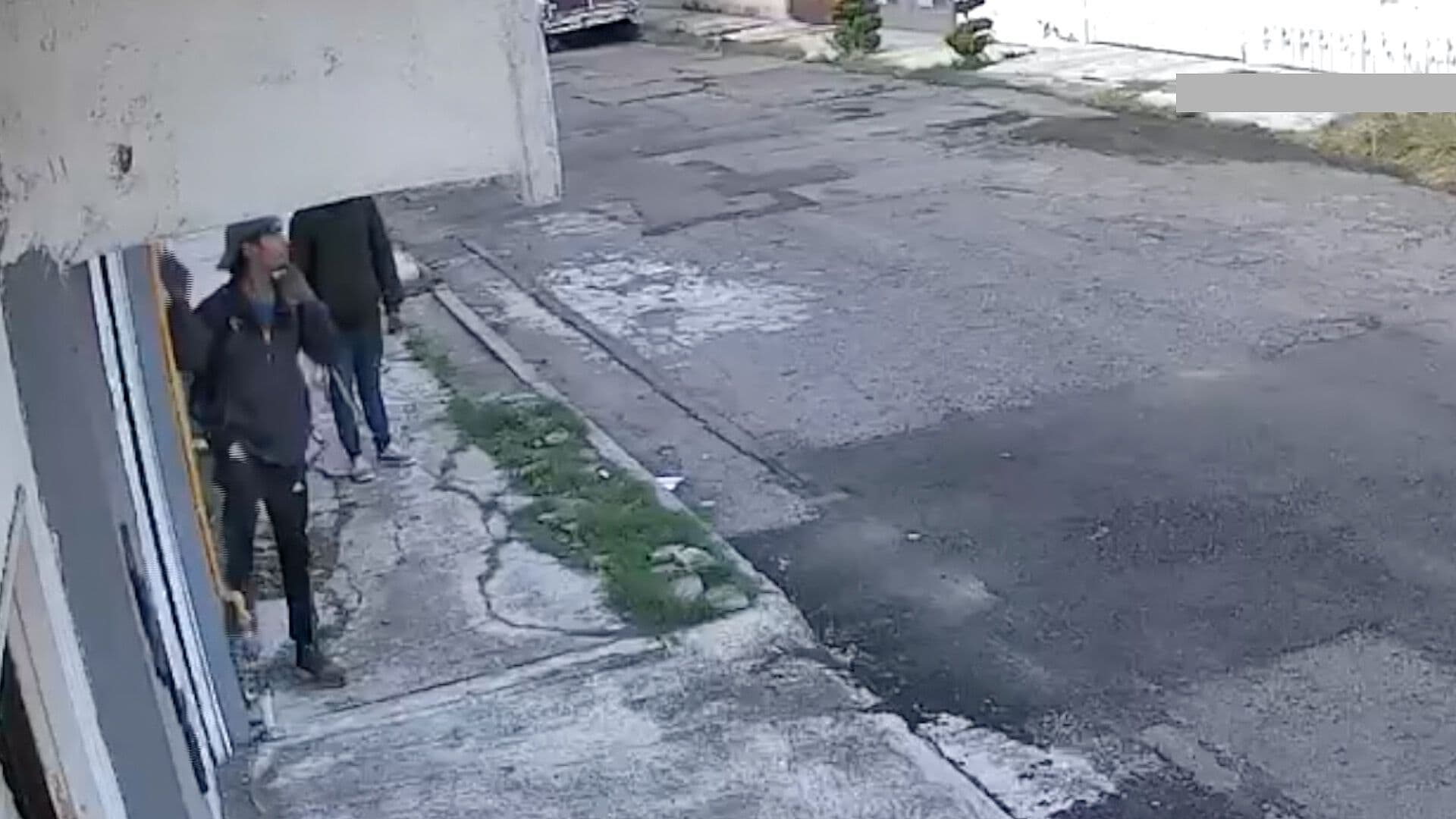 Dos Jóvenes Robo Cámara de Seguridad Ciudad Satélite Puebla