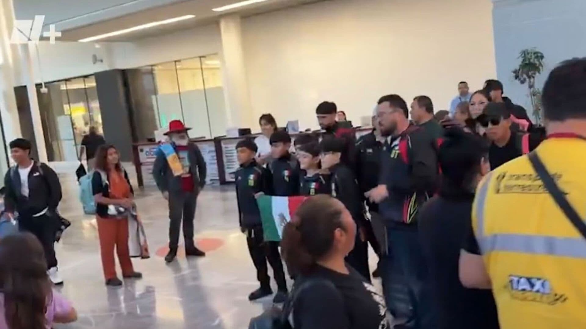 Regresan a Casa Niños Futbolistas de Tijuana Varados en Colombia