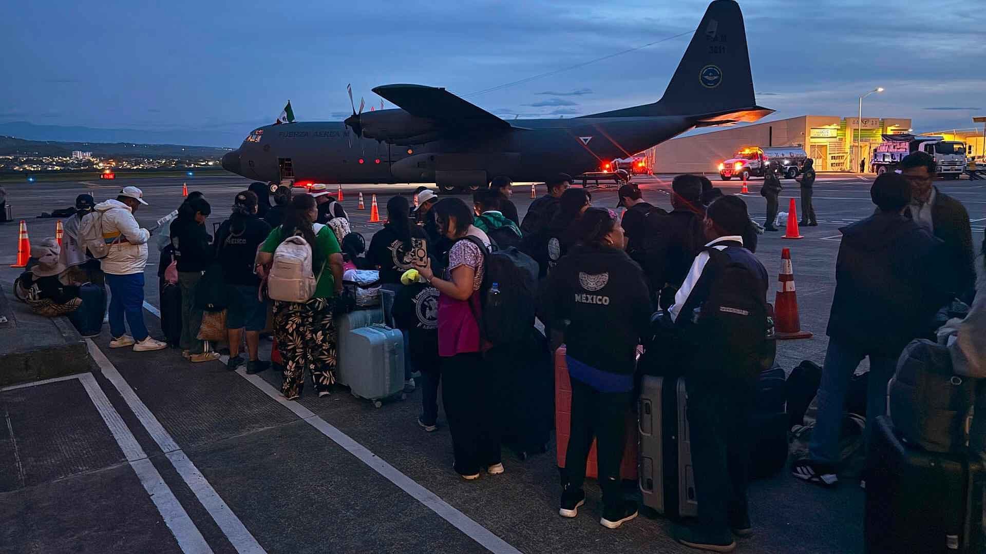 Repatrian a 36 Mexicanos tras Desastre por Terremoto en Colombia