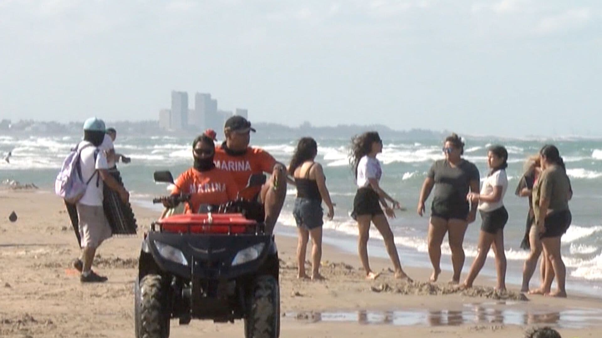 Localizan a Menor Extraviada en Playa Miramar, de Ciudad Madero, Tamaulipas.