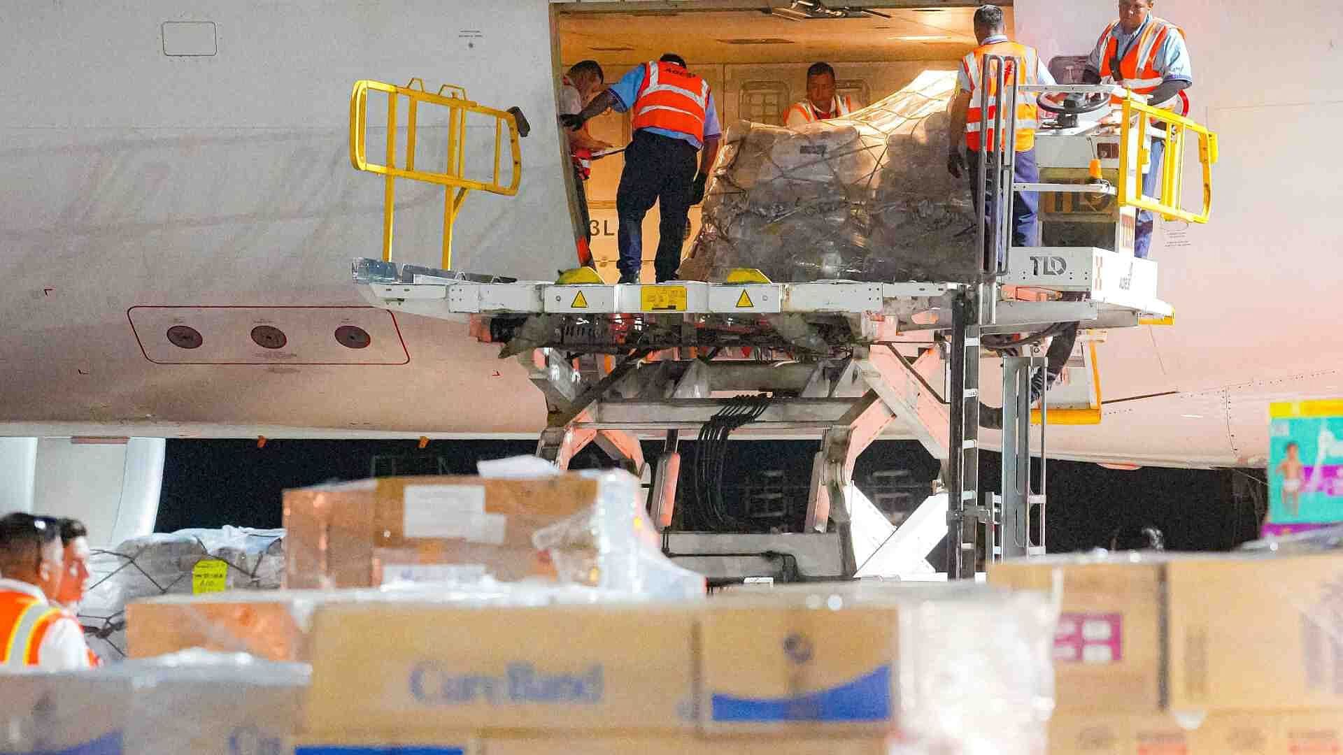 Colombia Recibe Ayuda Enviada por México tras Terremoto; Llegan Dos Aviones con 19.5 Toneladas