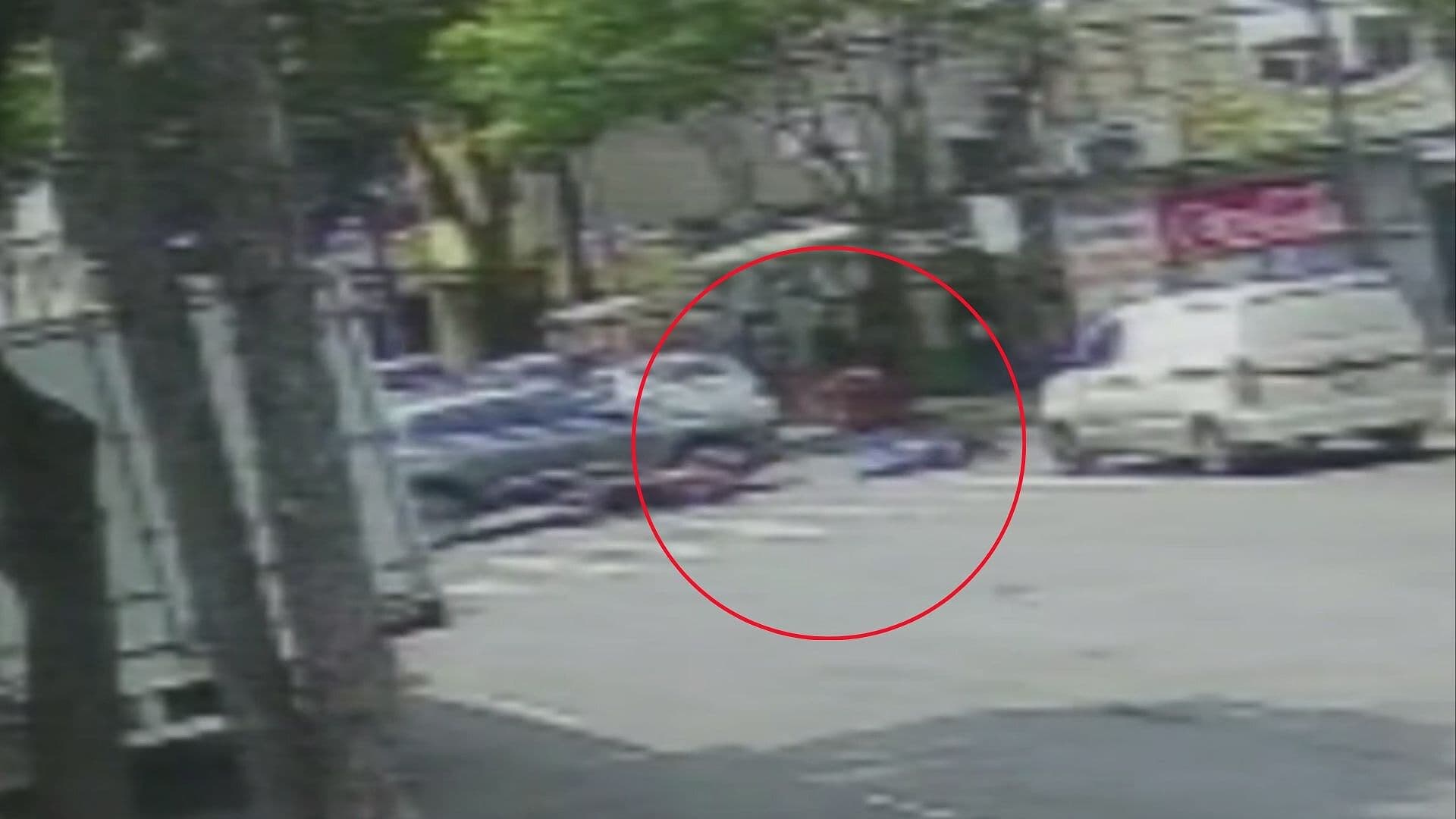 VIDEO | Captan Momento Exacto de Atropellamiento de Motociclista en Azcapotzalco