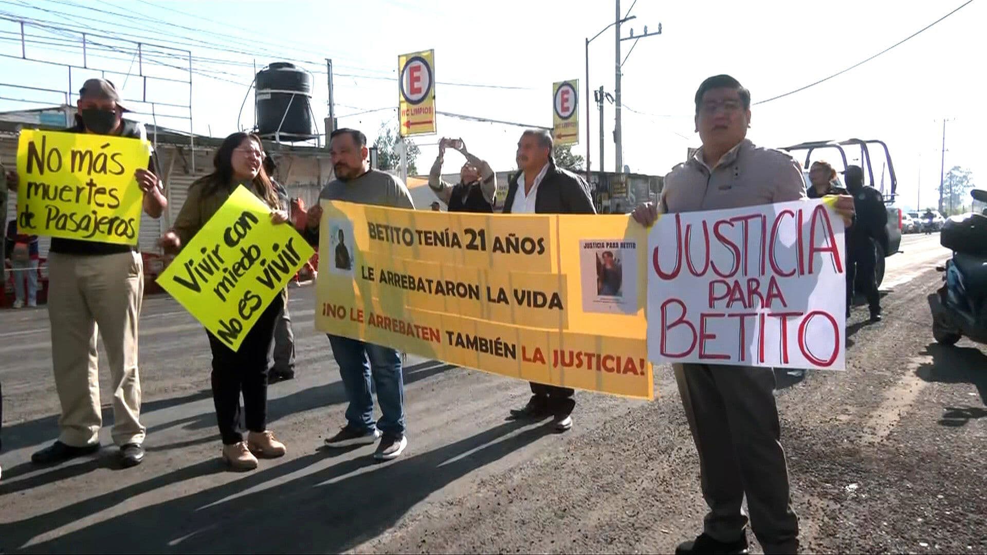 Exigen Justicia para ‘Betito’, Estudiante de la UNAM Asesinado en Asalto en Autobús