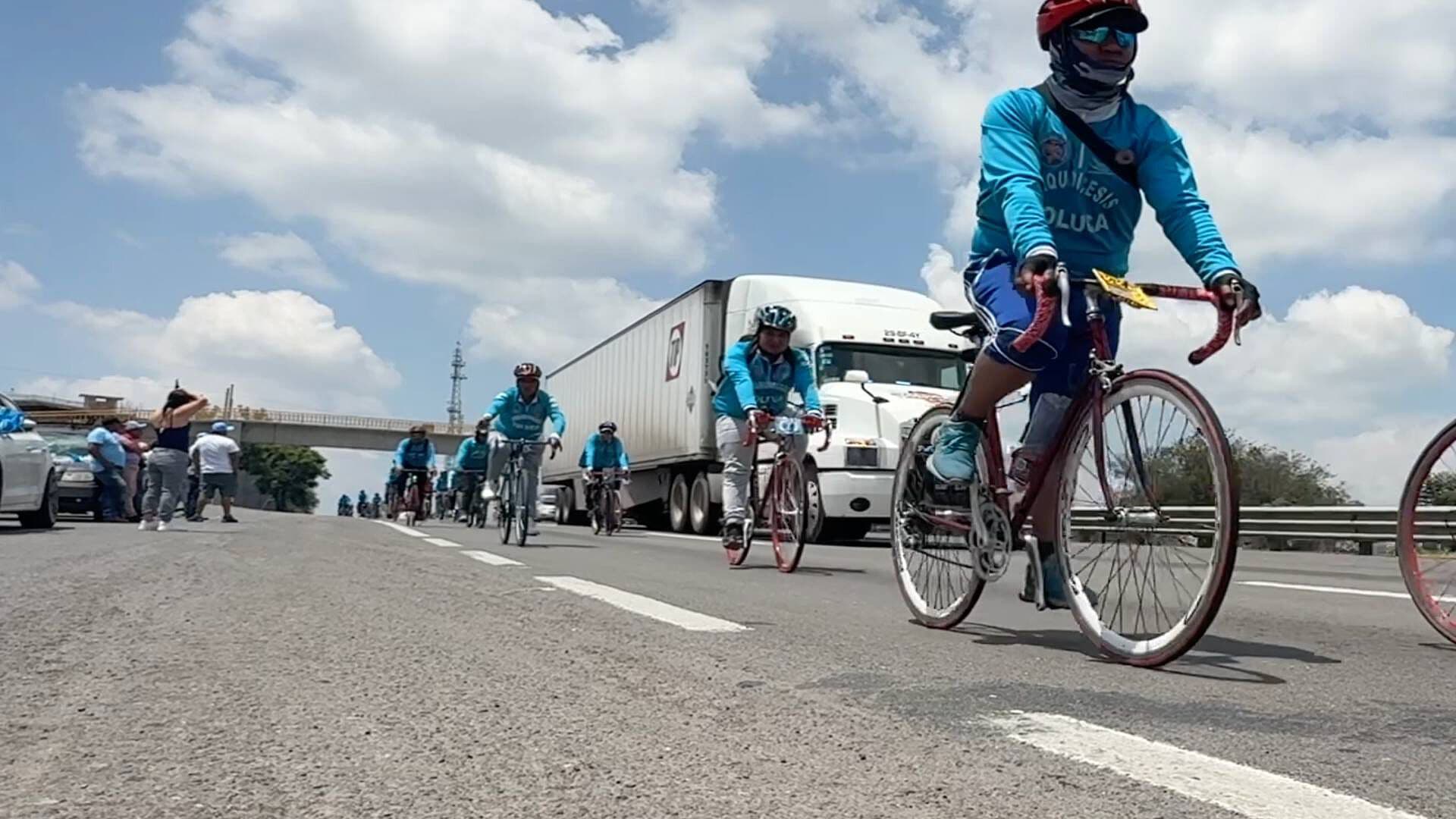 Peregrinos Cruzan Guanajuato para Llegar y Ver a la Virgen de San Juan de los Lagos