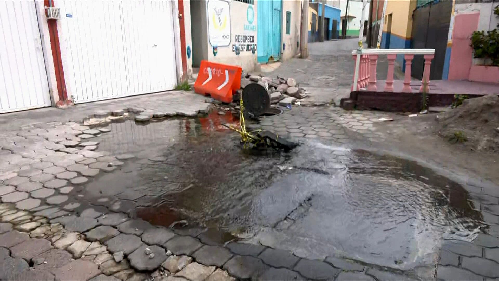 Fuga de Agua Potable en Santa Úrsula Coapa Alerta a Vecinos, Coyoacán