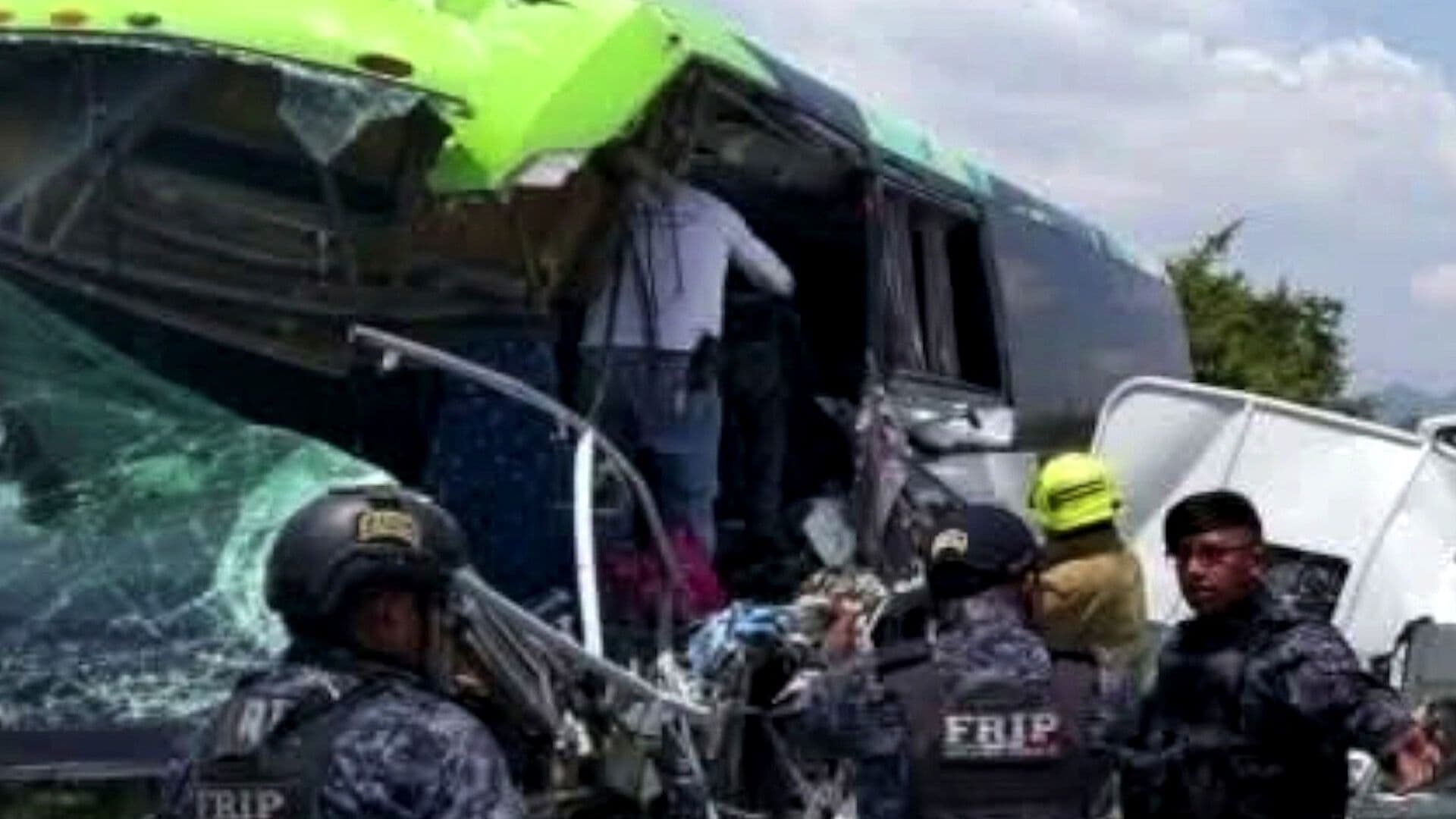 Choque entre Guardia Nacional y Autobús Deja un Muerto en Chiapas