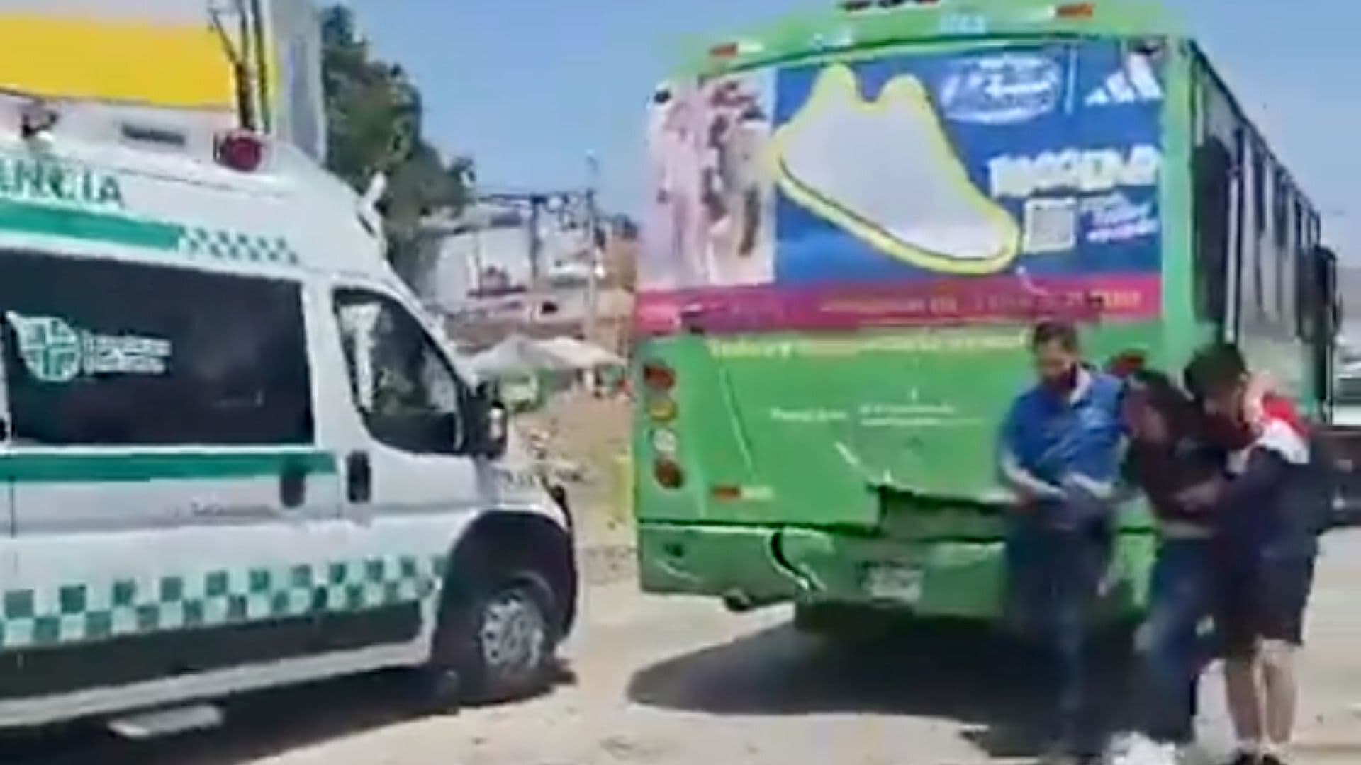 Tren Embiste Camión de Pasajeros y Deja Seis Heridos en Tlaquepaque, Jalisco