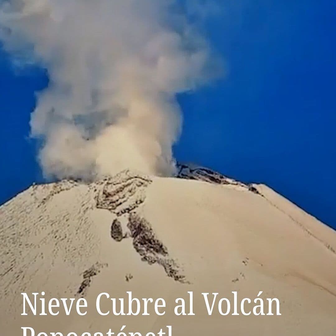 Nieve Cubre al Volcán Popocatépetl