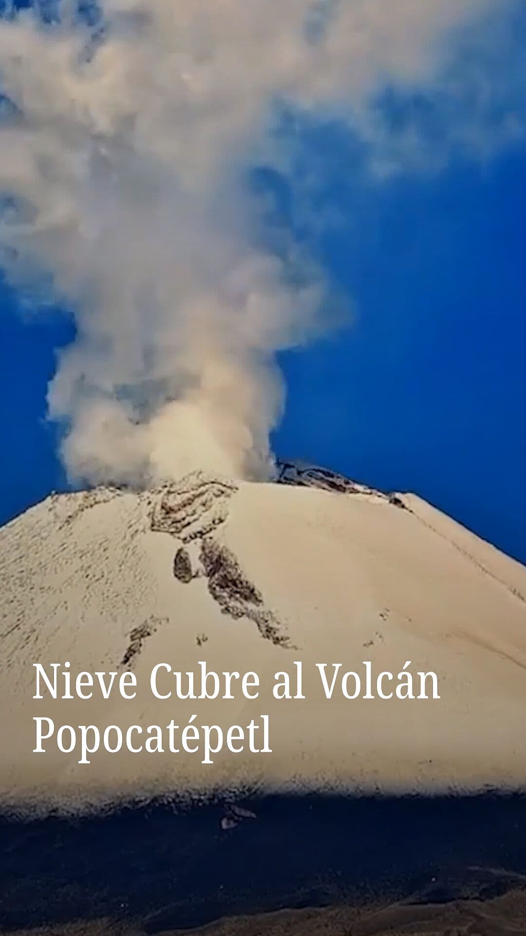 Nieve Cubre al Volcán Popocatépetl