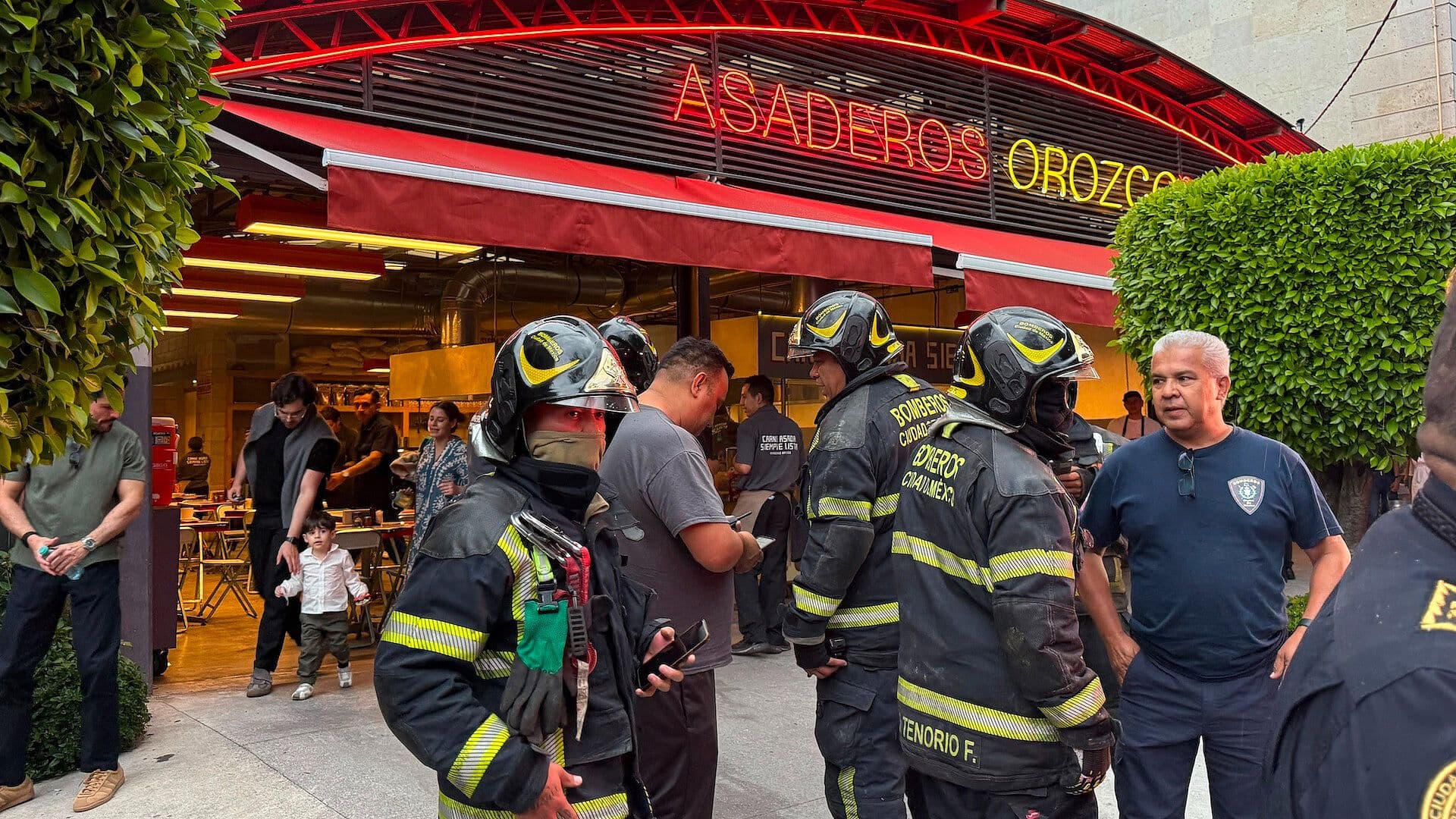 Incendio en Restaurante de la Colonia Roma Moviliza a Bomberos en CDMX