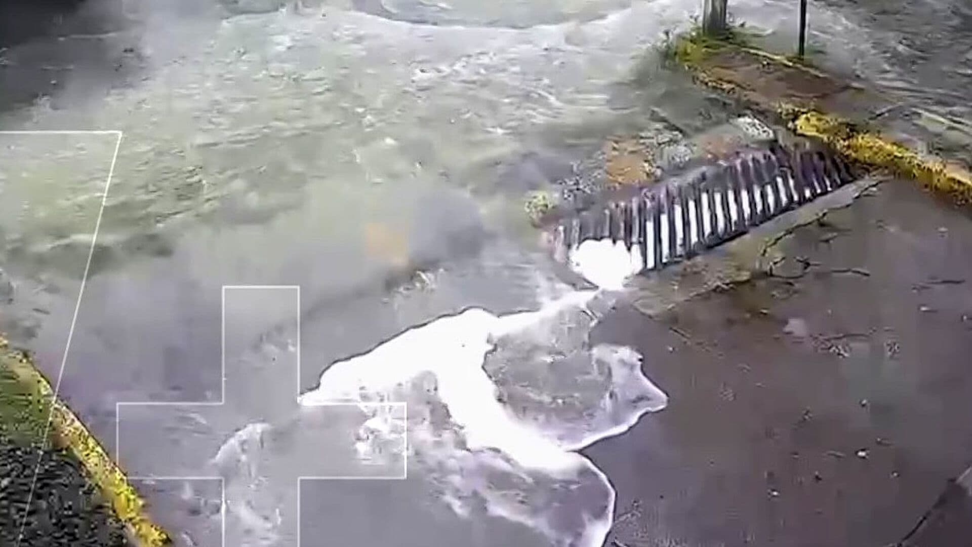 Inundaciones Afectan 20 Viviendas en Tlalnepantla, Edomex; Vecinos Piden Apoyo