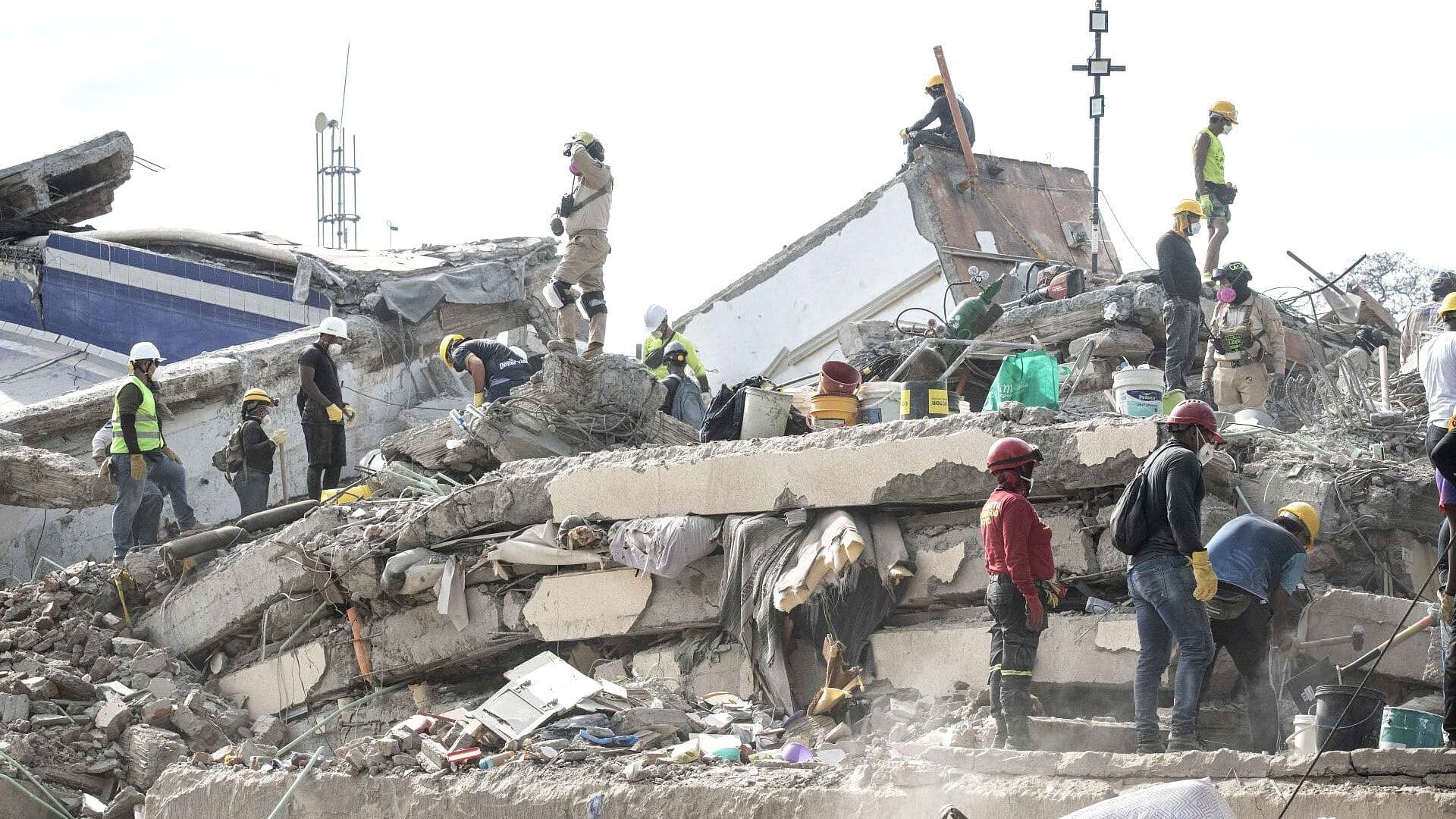 Sheinbaum Confirma Muerte de Dos Mexicanos por Potente Terremoto en Colombia