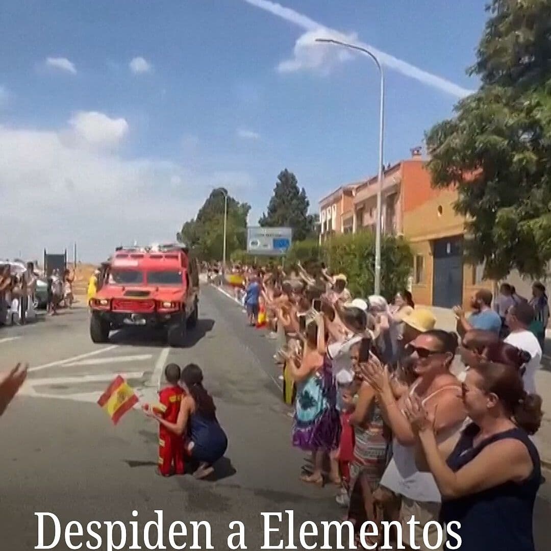 Despiden con Aplausos a Elementos que Lucharon contra Incendio