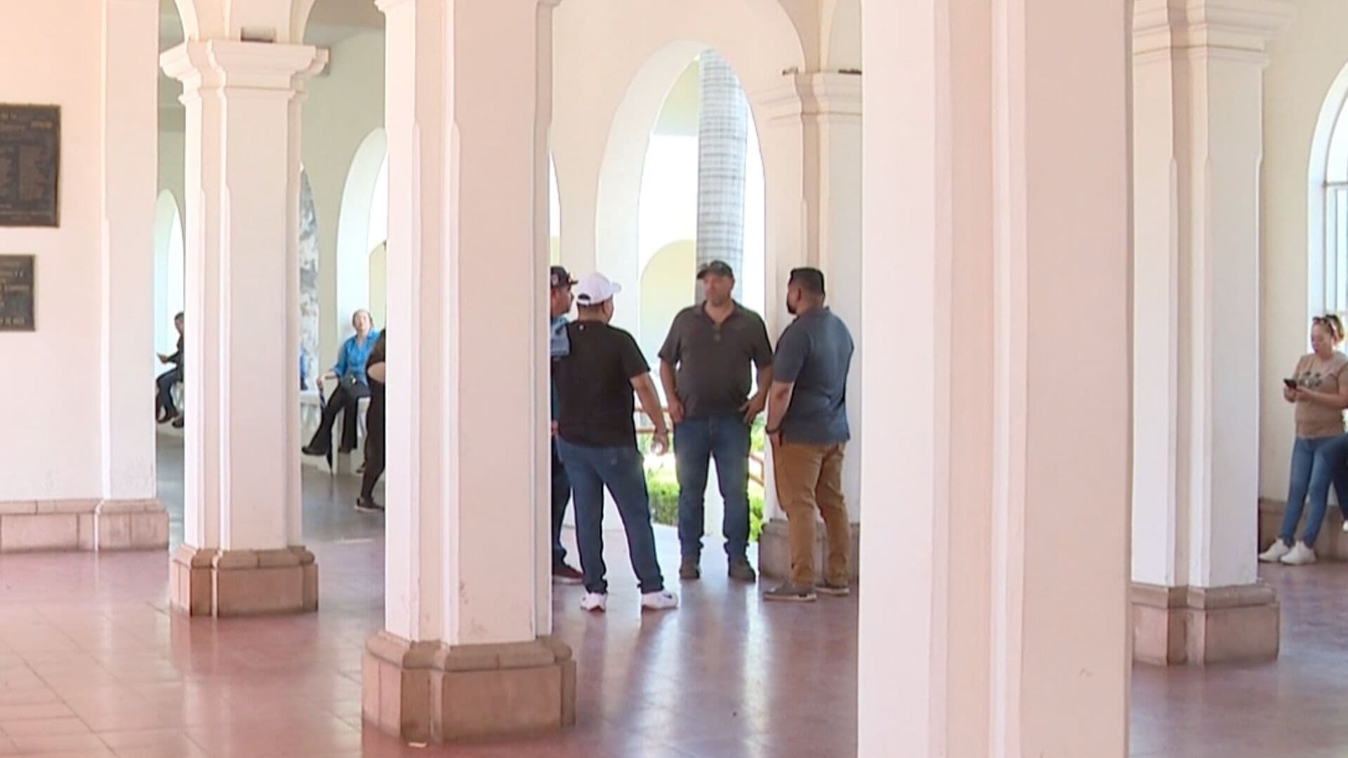 Integrantes del SIUS Tomaron la Rectoría de la Universidad de Sonora en Hermosillo